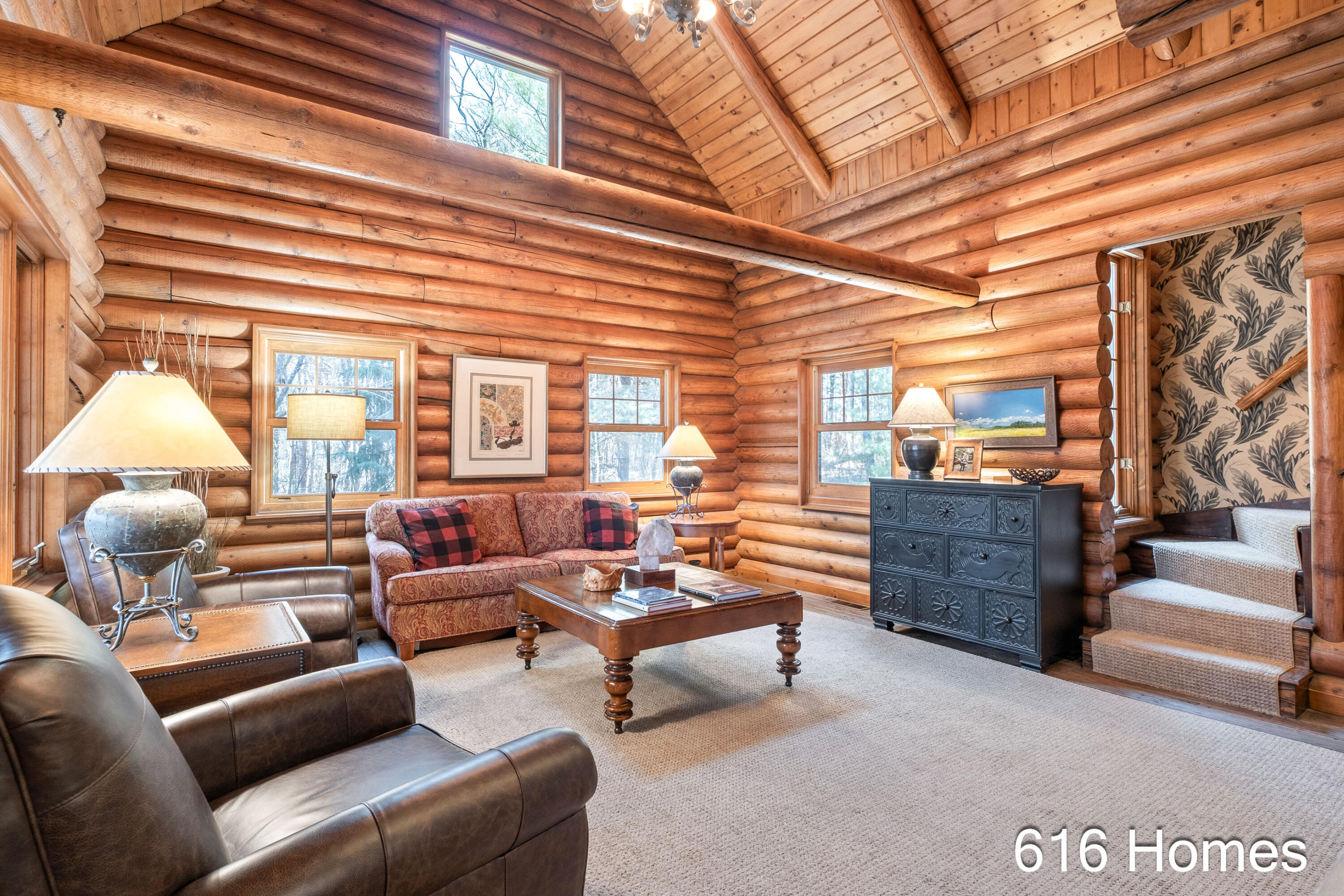 8915 Jewell Avenue NE