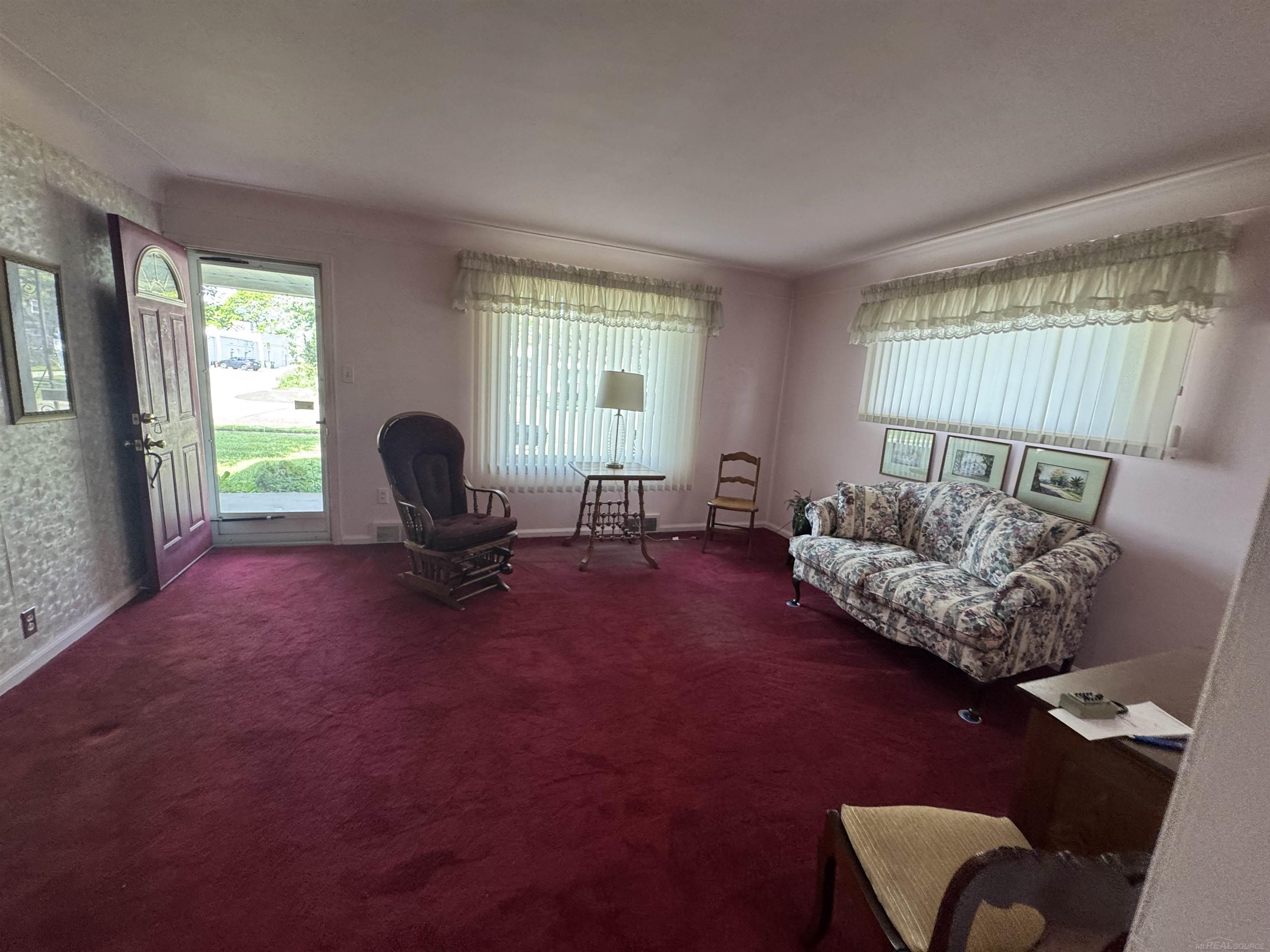 30 S custer Avenue