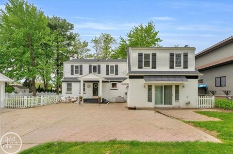 28800 Old North River Road Harrison Charter Township MI 48045