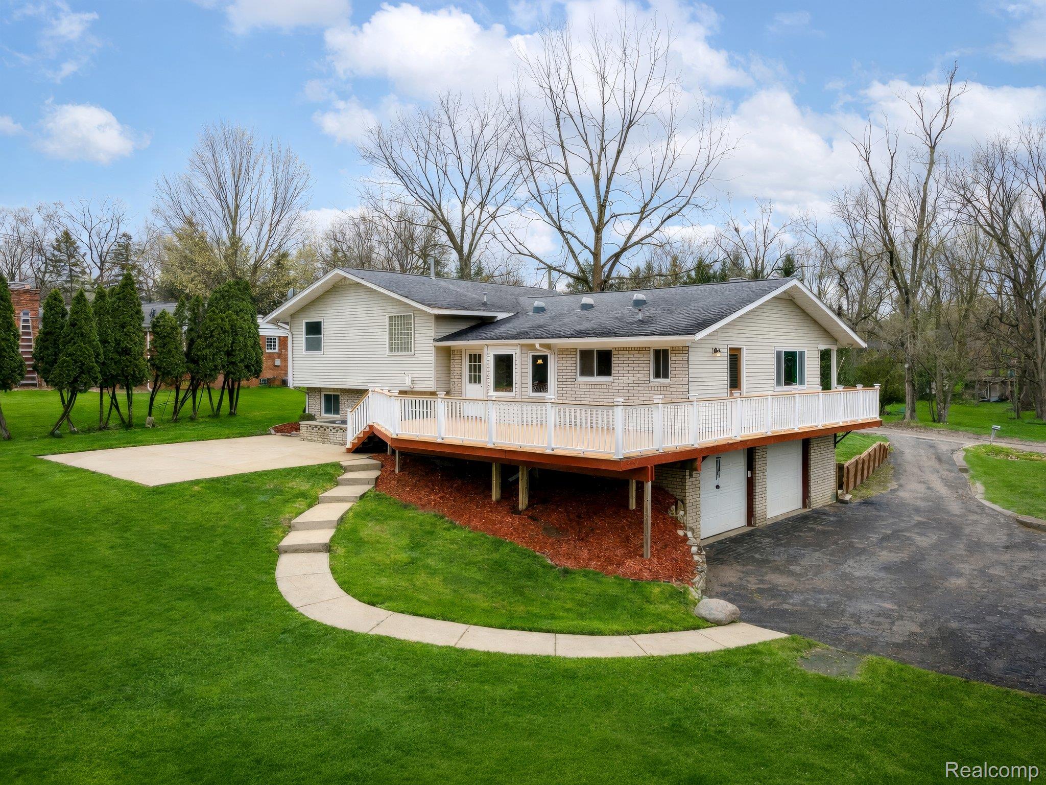 771 Edgewood Drive