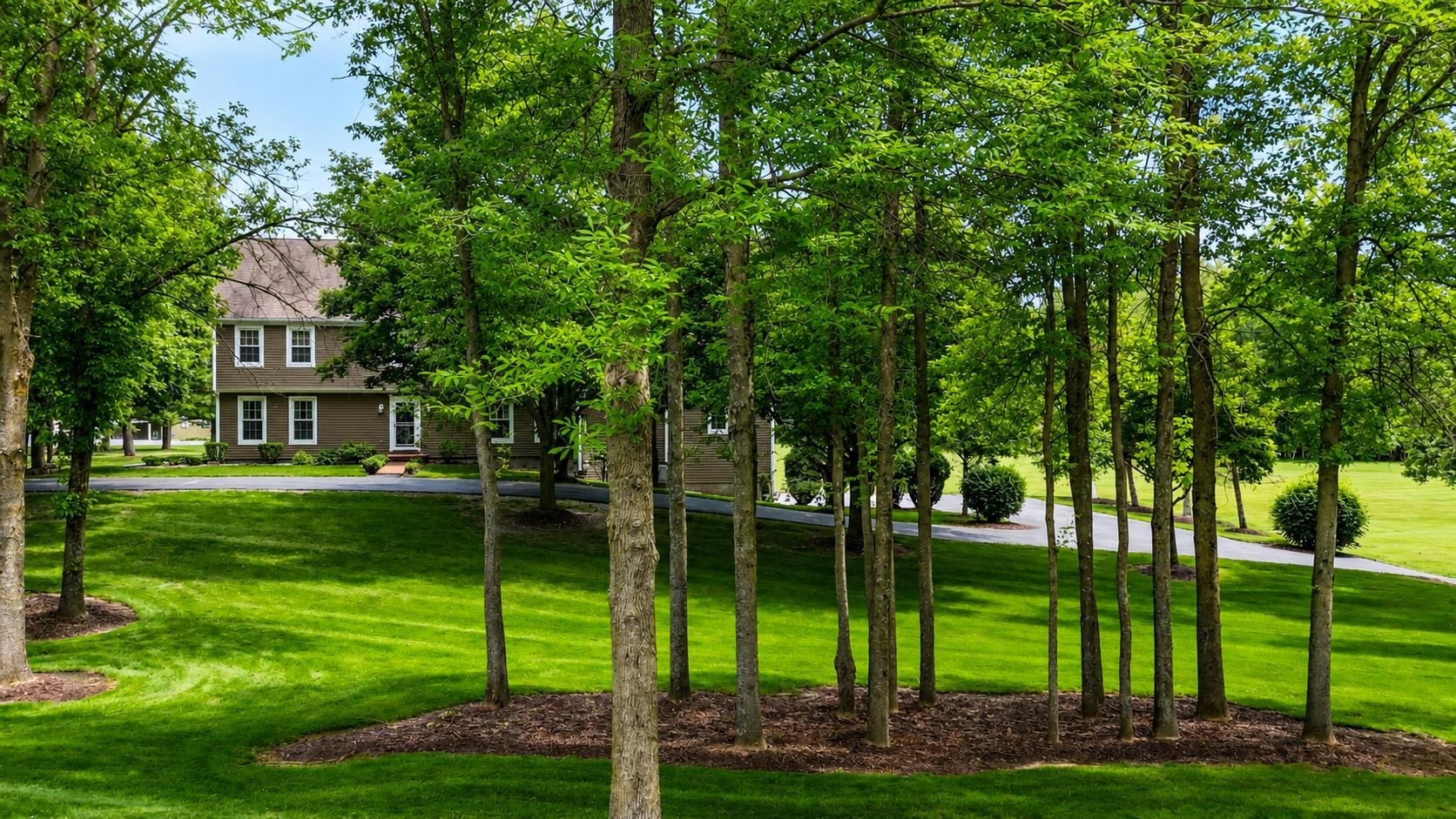 608 E Bluegrass Road