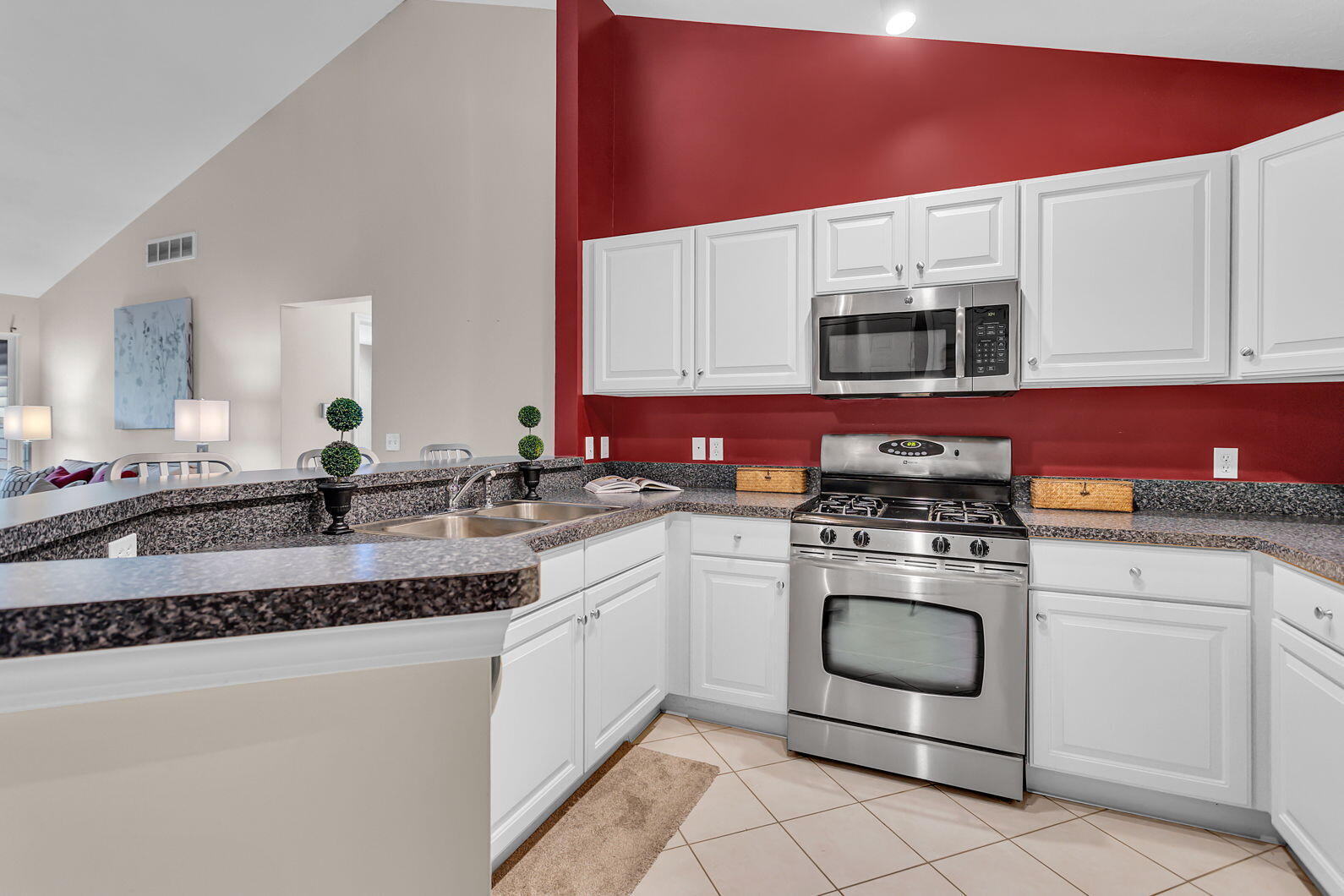 745 W Barrington Circle