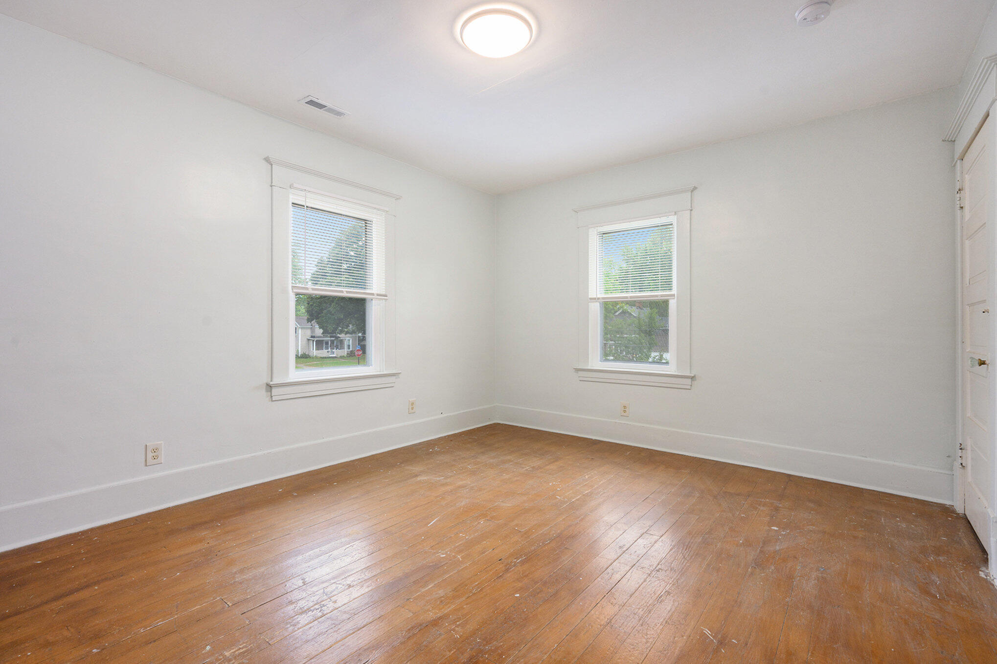 Three Rivers City, Michigan 49093, United States, 5 Bedrooms Bedrooms, ,2 BathroomsBathrooms,Residential,Active,216498