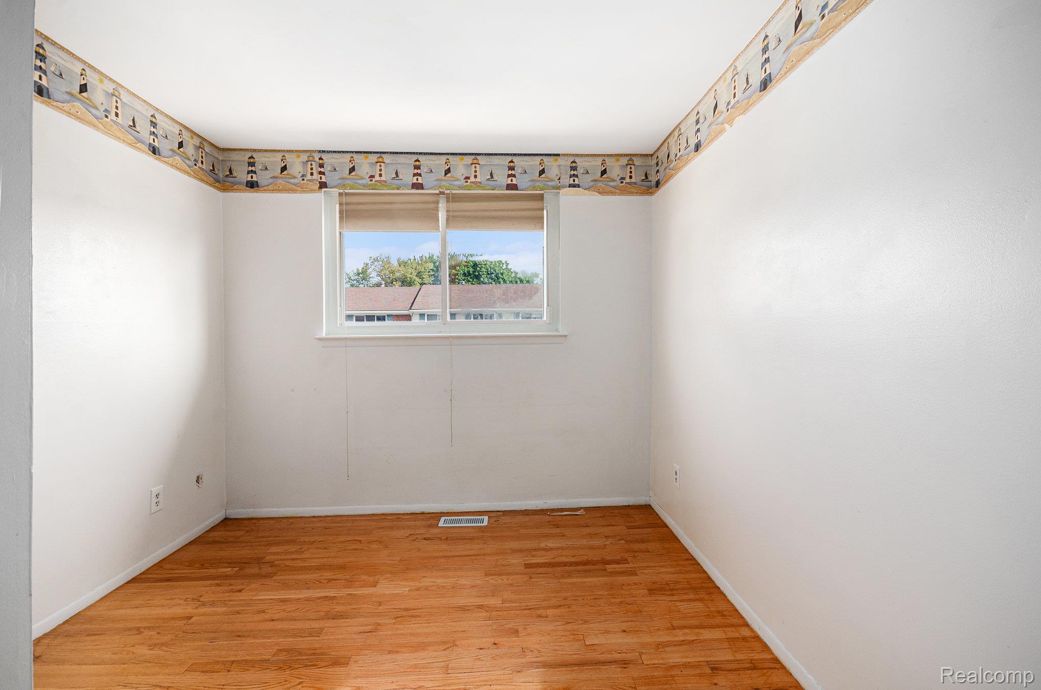 Roseville City, Michigan 48066, United States, 3 Bedrooms Bedrooms, ,2 BathroomsBathrooms,Residential,Active,192660