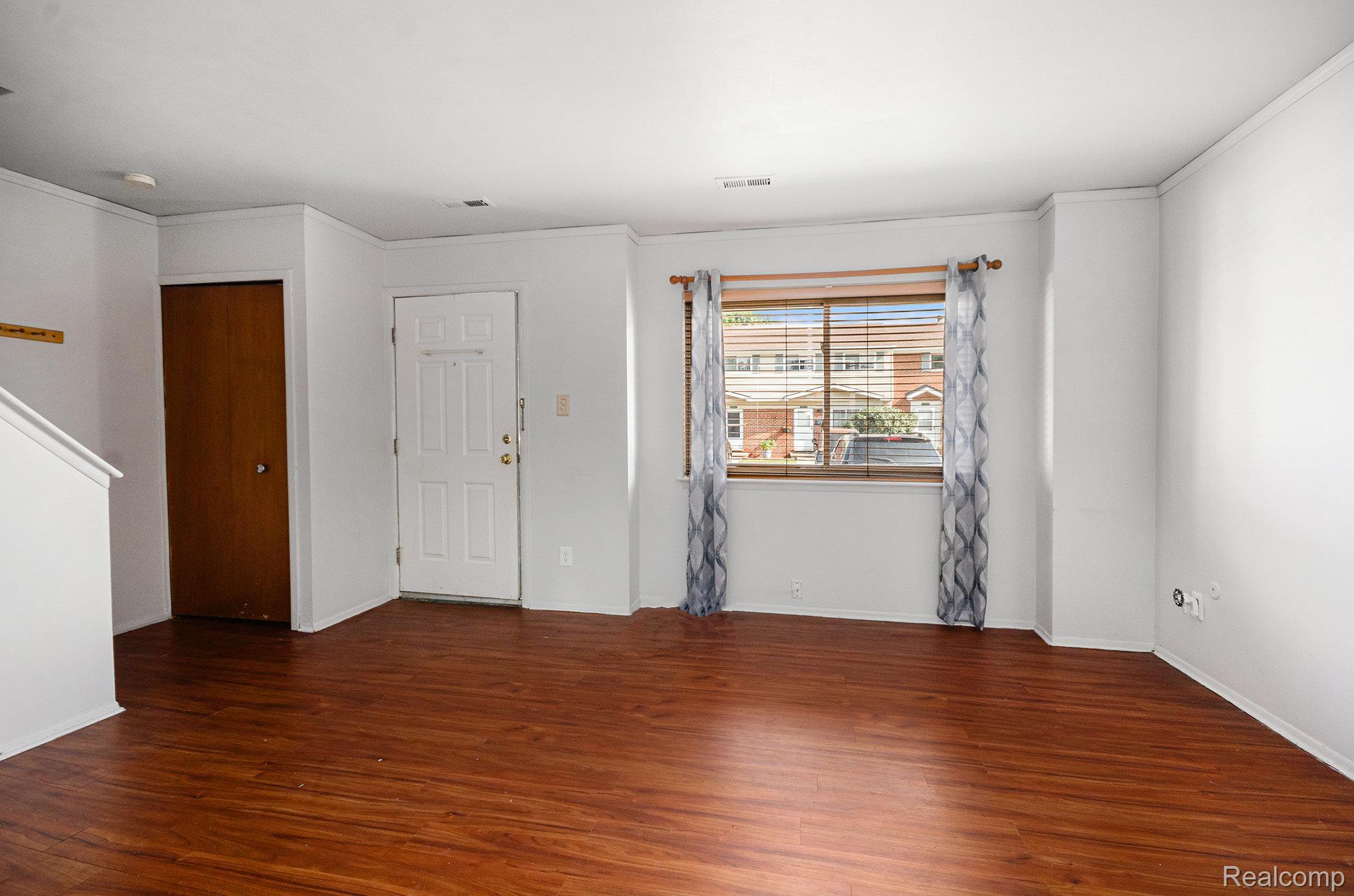 Roseville City, Michigan 48066, United States, 3 Bedrooms Bedrooms, ,2 BathroomsBathrooms,Residential,Active,192660