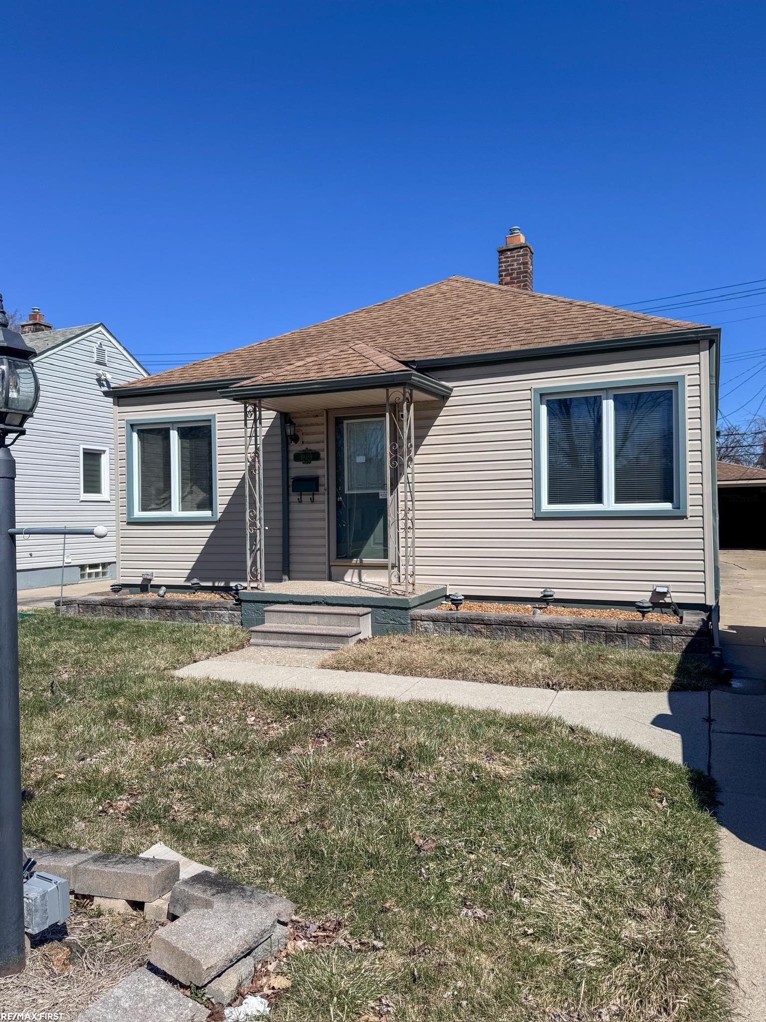 19389 Roscommon Street