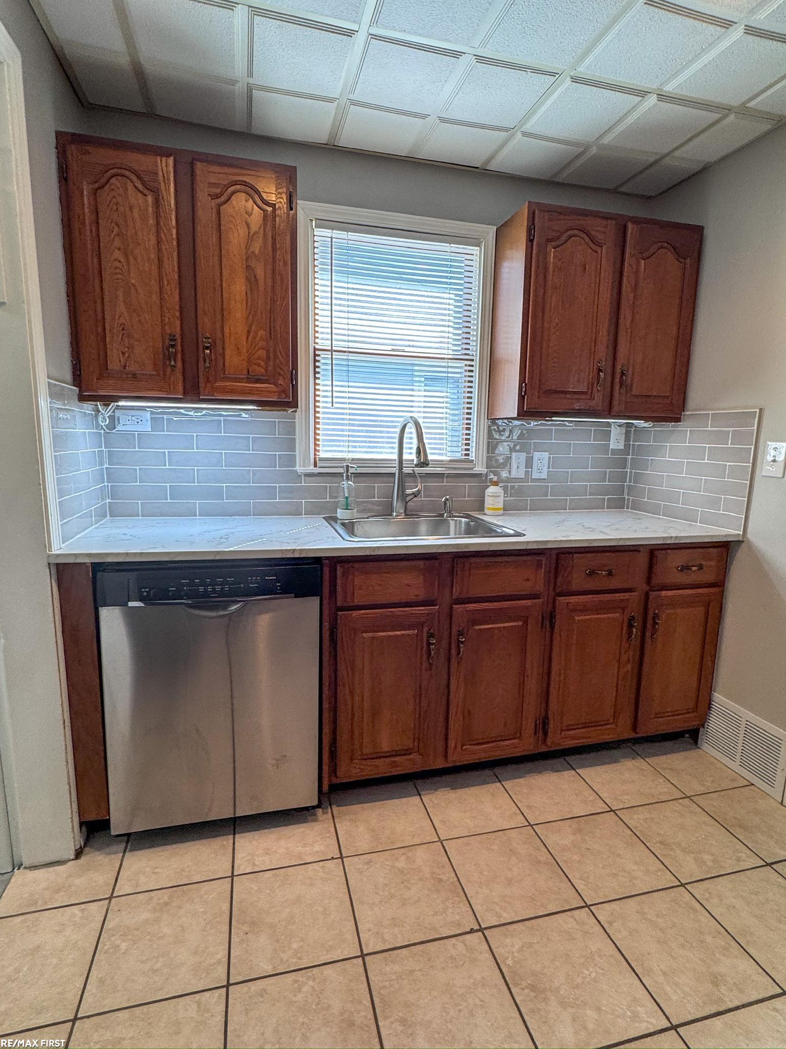 19389 Roscommon Street