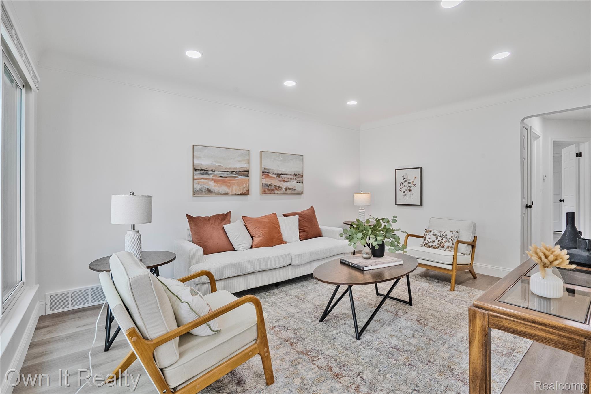 15961 Macarthur