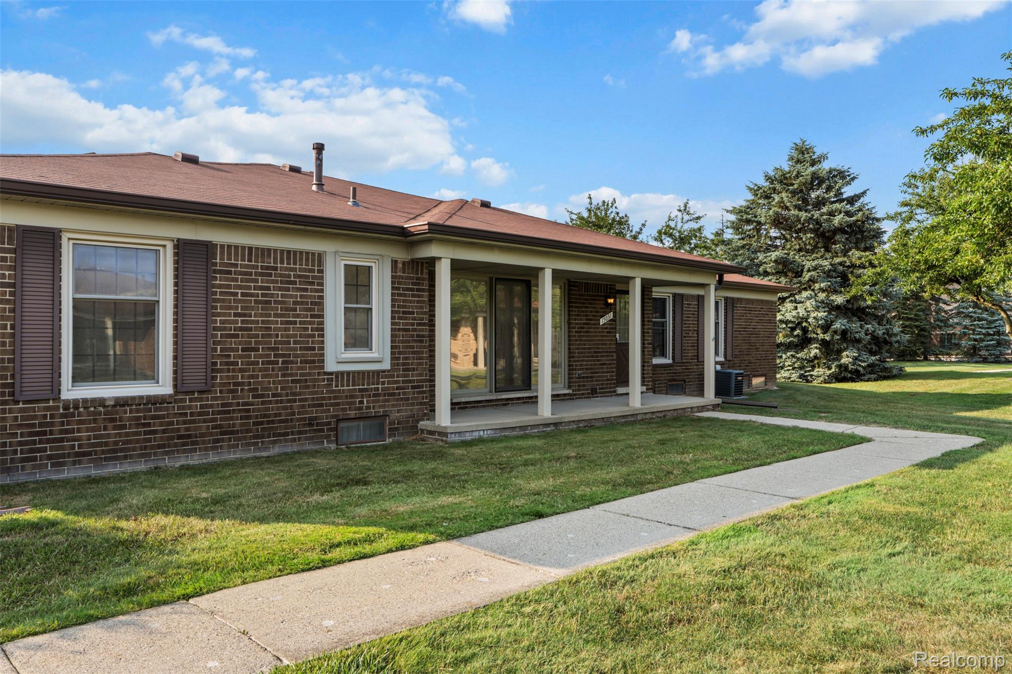 15031 Pilgrim Court