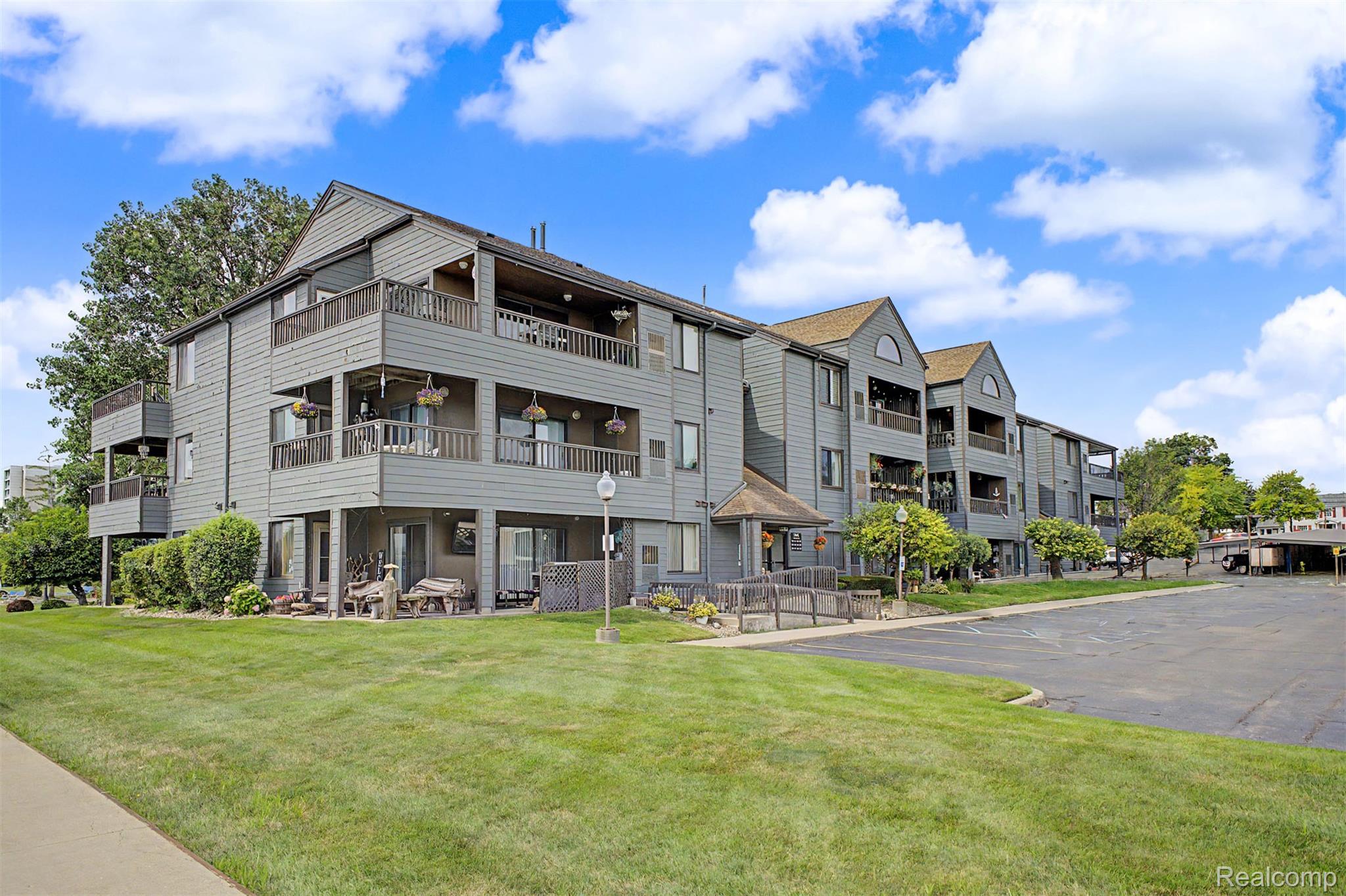2445 Riverside Drive 304