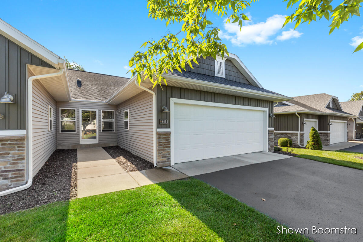 8105 Amber Crest Drive SW