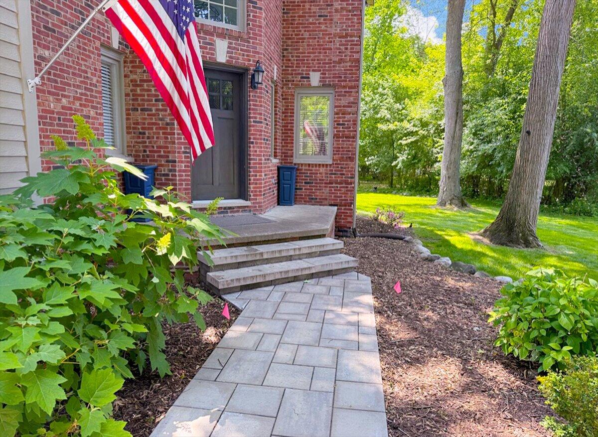 31495 Sleepy Hollow Lane