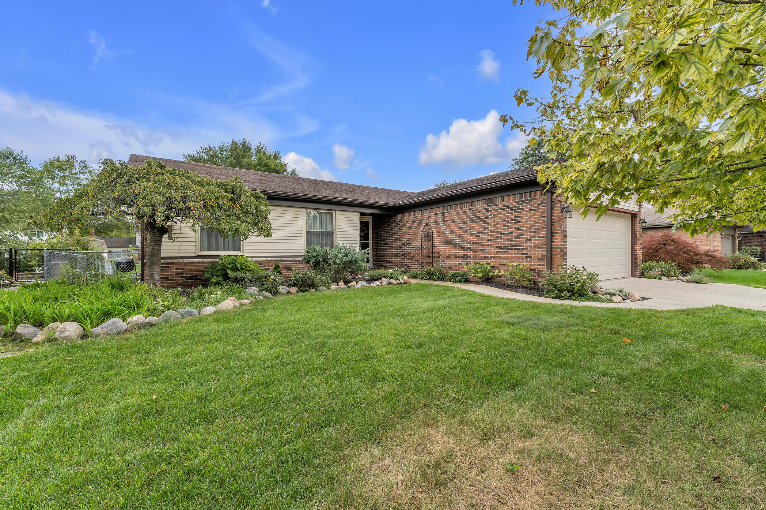9182 Mayflower Drive