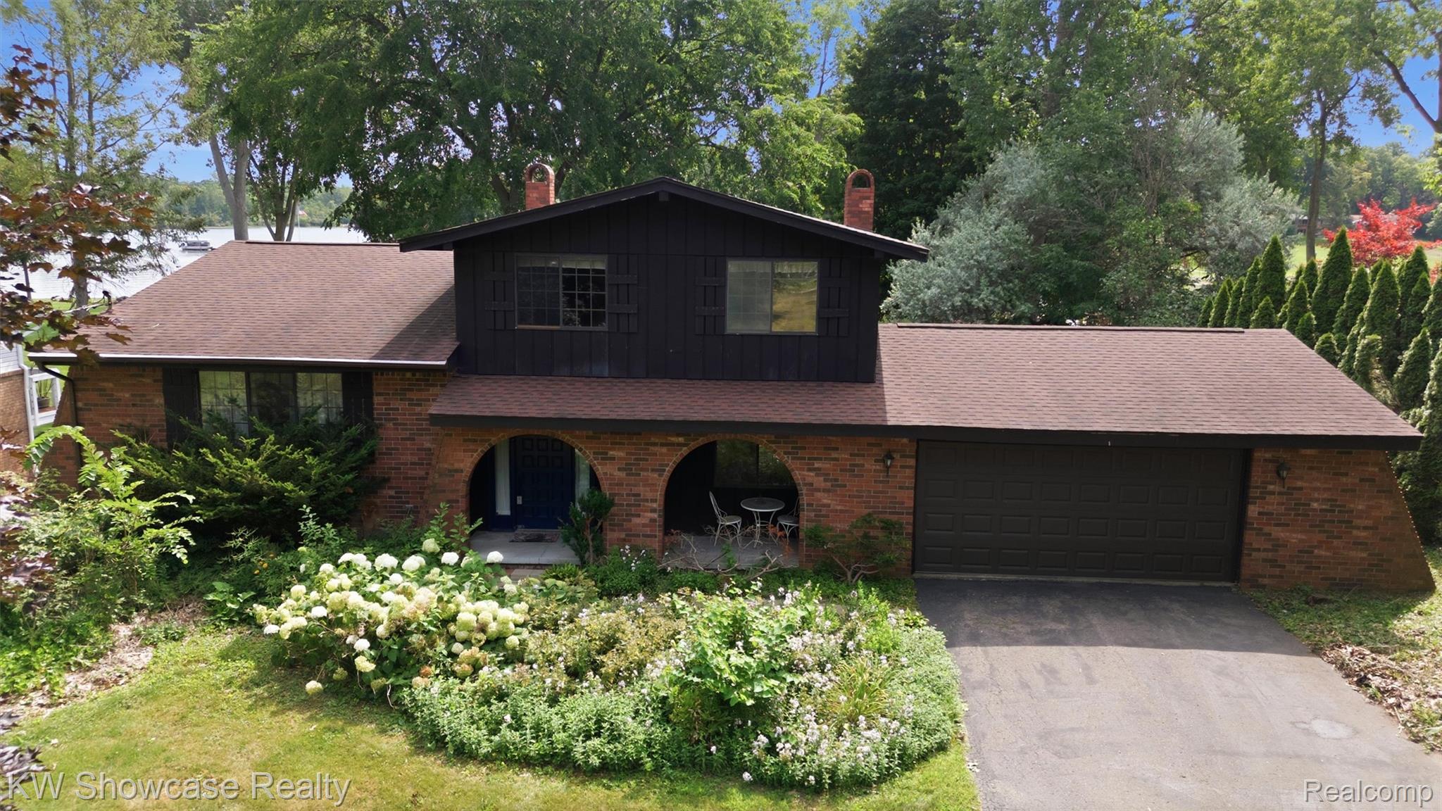 903 Beachway Drive