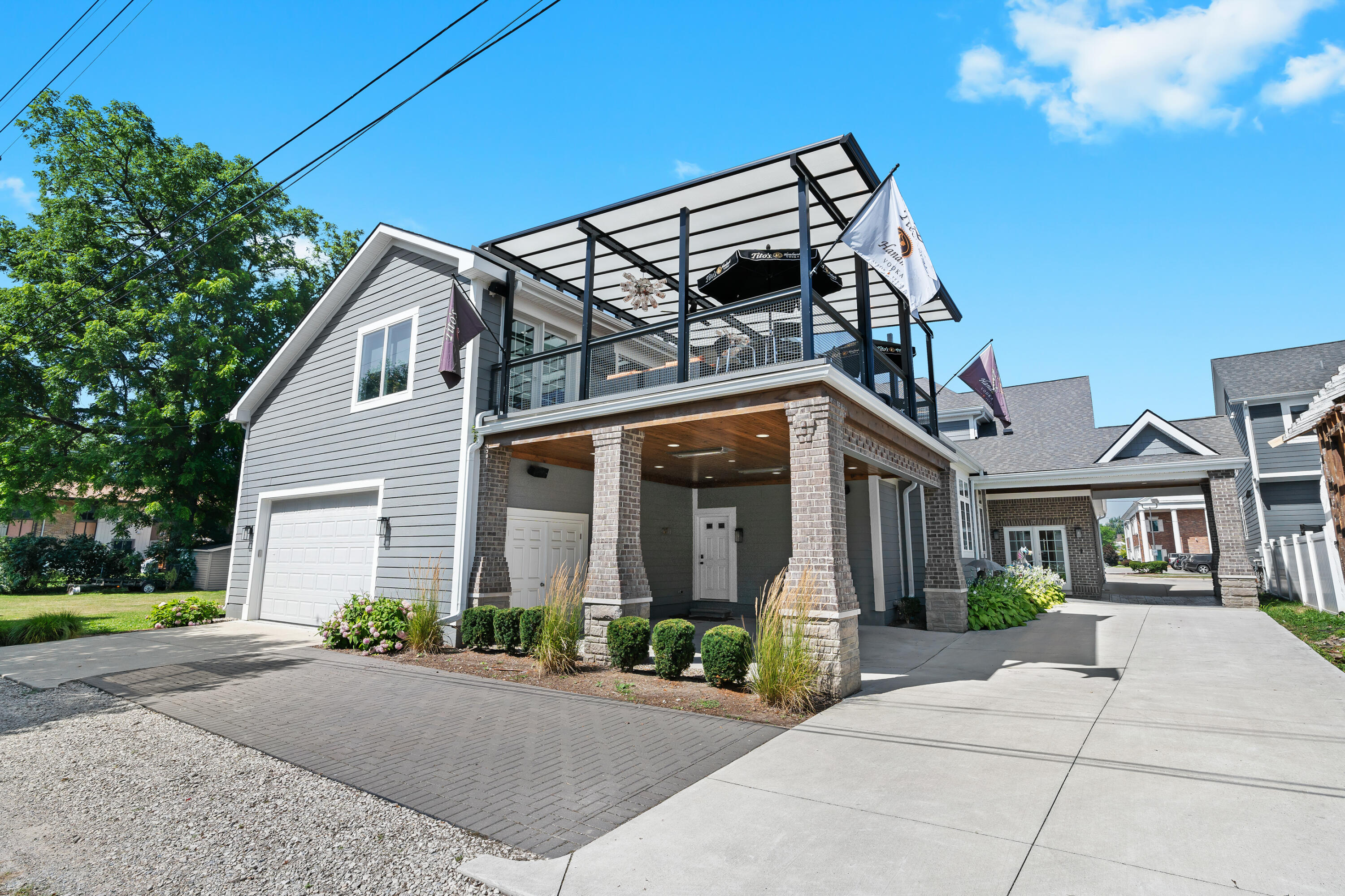 543 Deer Street