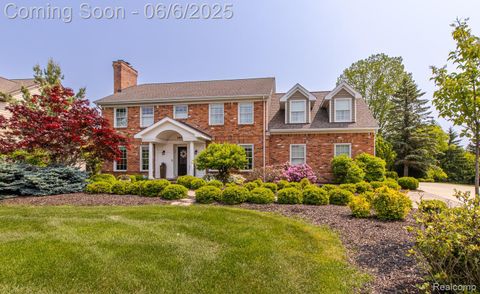 1842 GRAYSLAKE Drive Rochester Hills City MI 48306