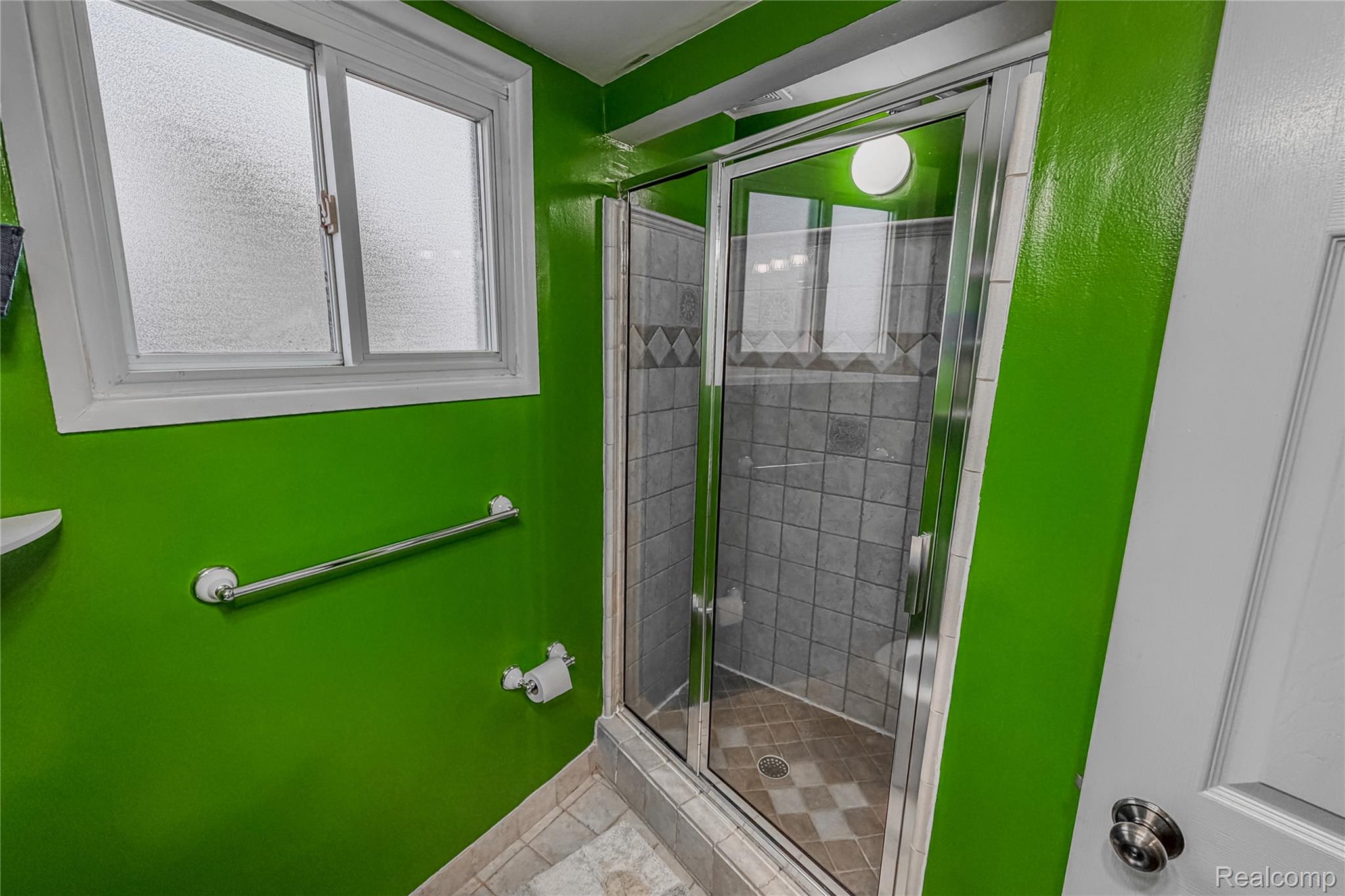 Fraser, Michigan 48026, United States, 3 Bedrooms Bedrooms, ,2 BathroomsBathrooms,Residential,Active,251415