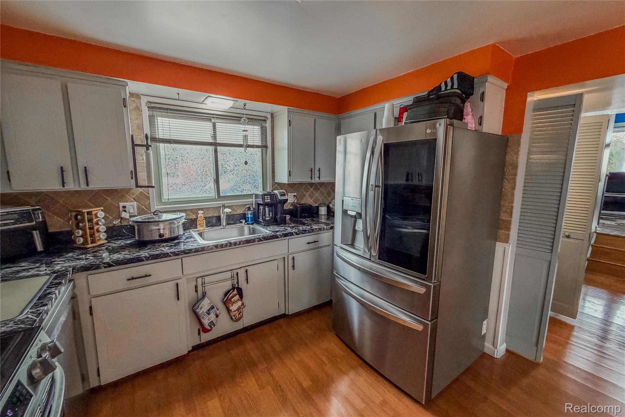 Fraser, Michigan 48026, United States, 3 Bedrooms Bedrooms, ,2 BathroomsBathrooms,Residential,Active,251415