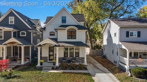 929 N Pleasant Street Royal Oak City MI 48067