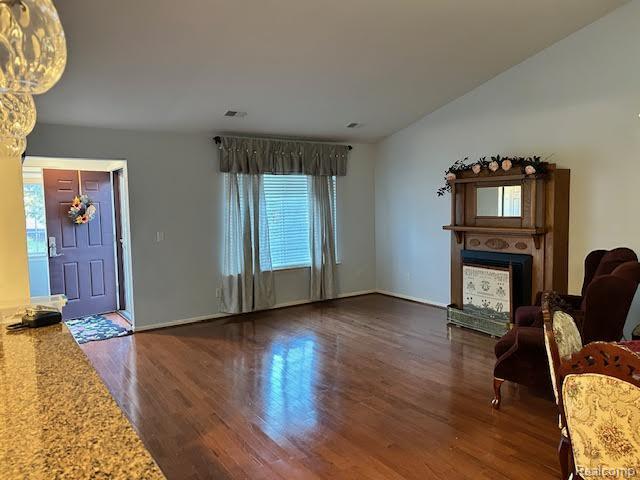 323 Countryside Court