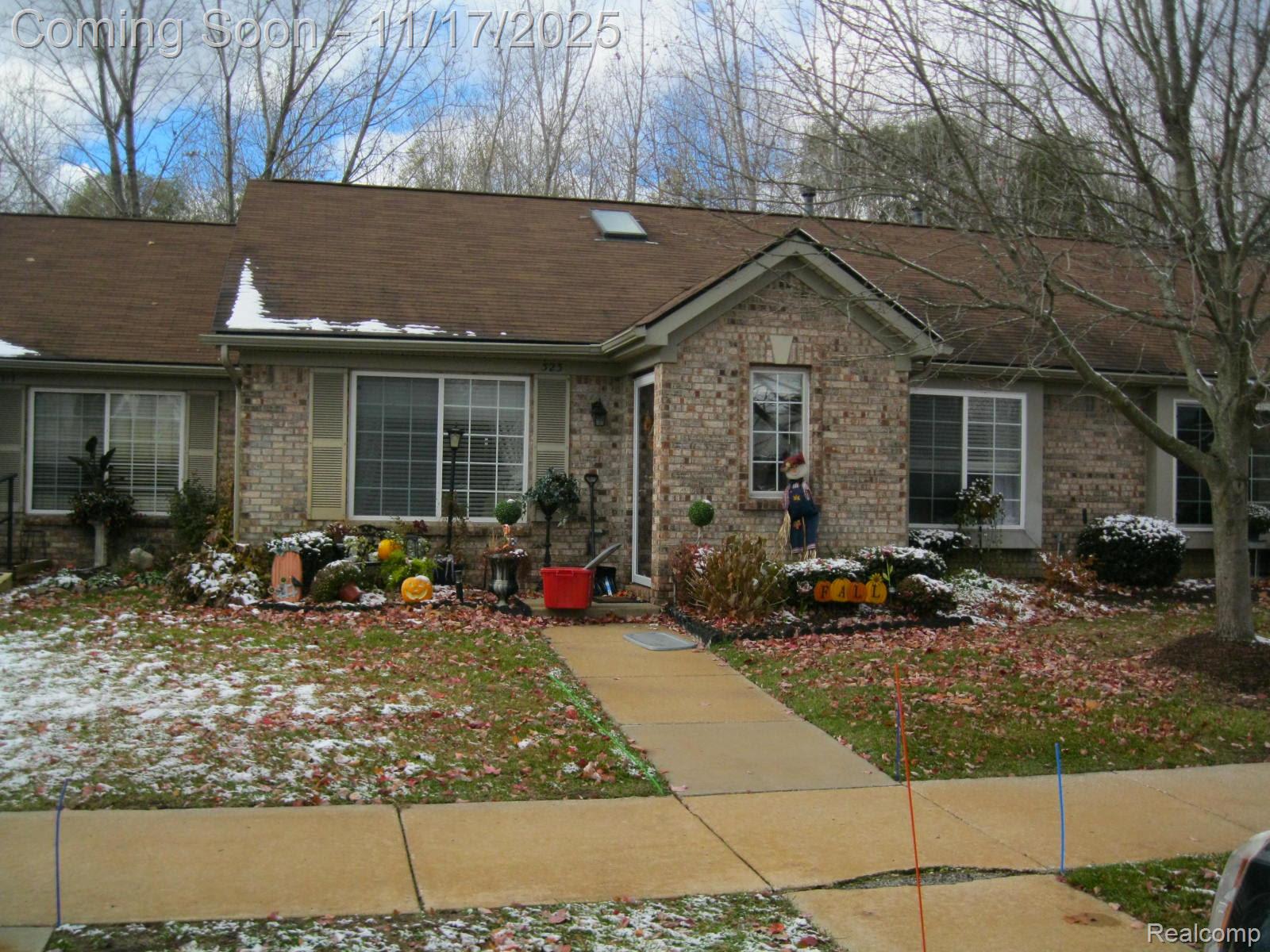 323 Countryside Court