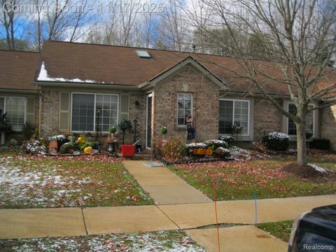 323 Countryside Court Highland Charter Township MI 48357