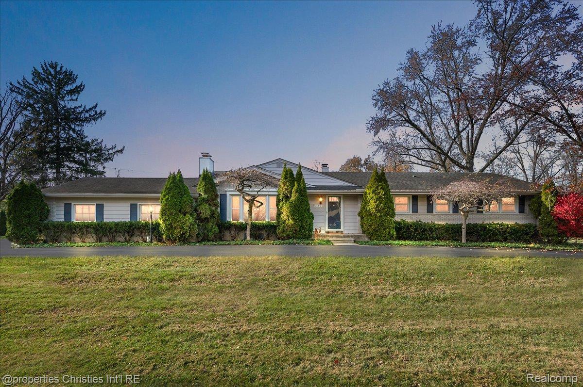 6386 Thorncrest Drive