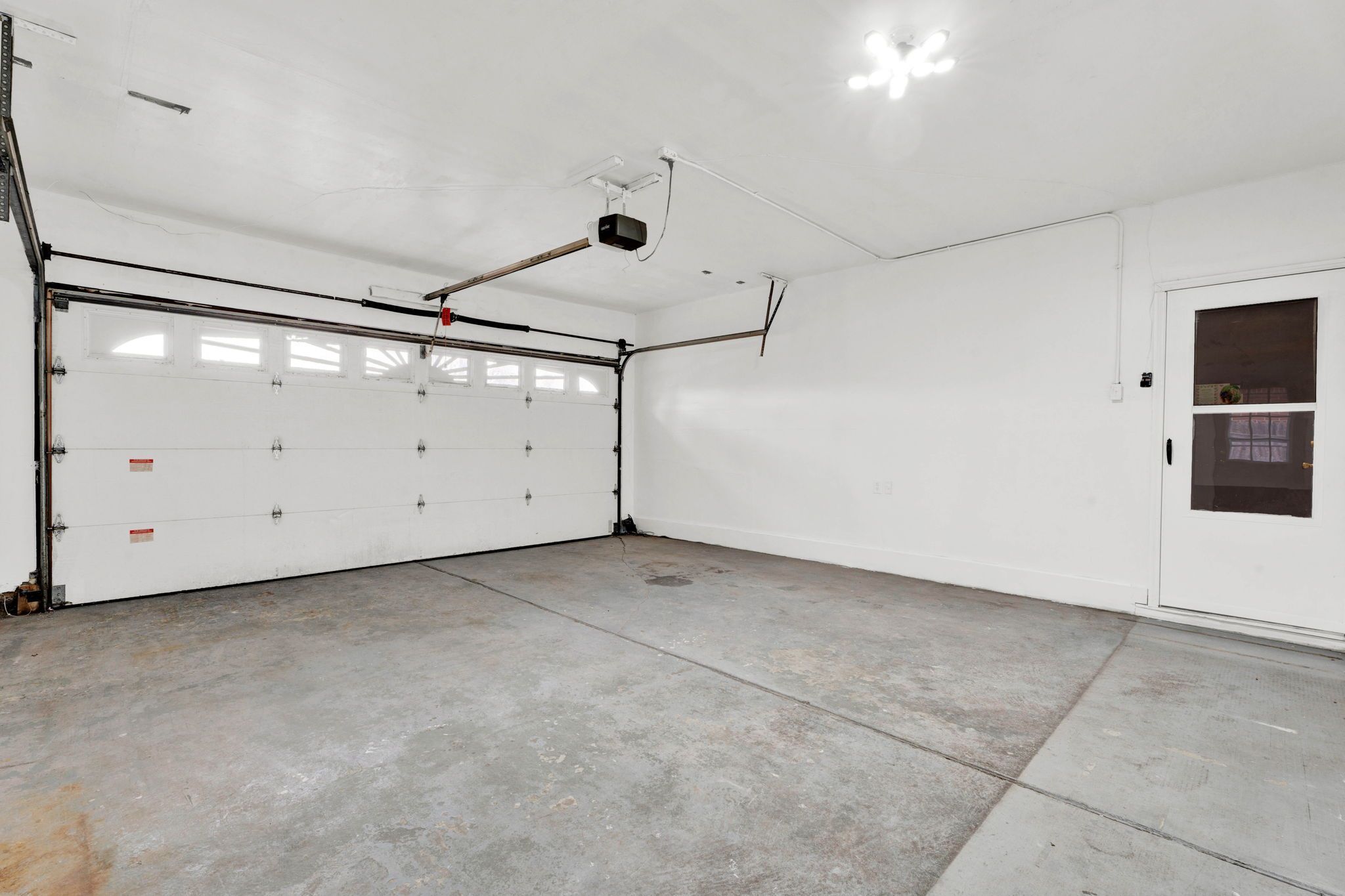 Warren City Macomb, Michigan 48088, United States, 3 Bedrooms Bedrooms, ,1 BathroomBathrooms,Residential,Active,106717