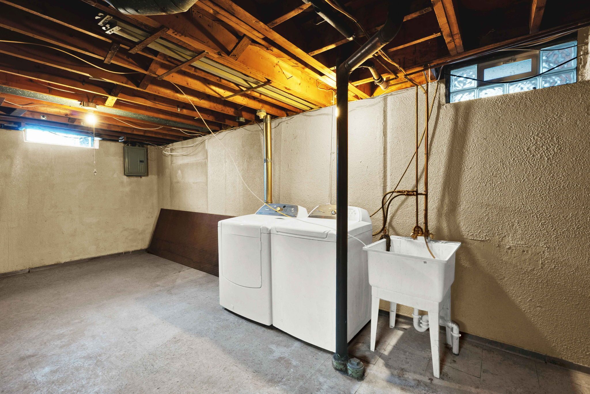 Warren City Macomb, Michigan 48088, United States, 3 Bedrooms Bedrooms, ,1 BathroomBathrooms,Residential,Active,106717