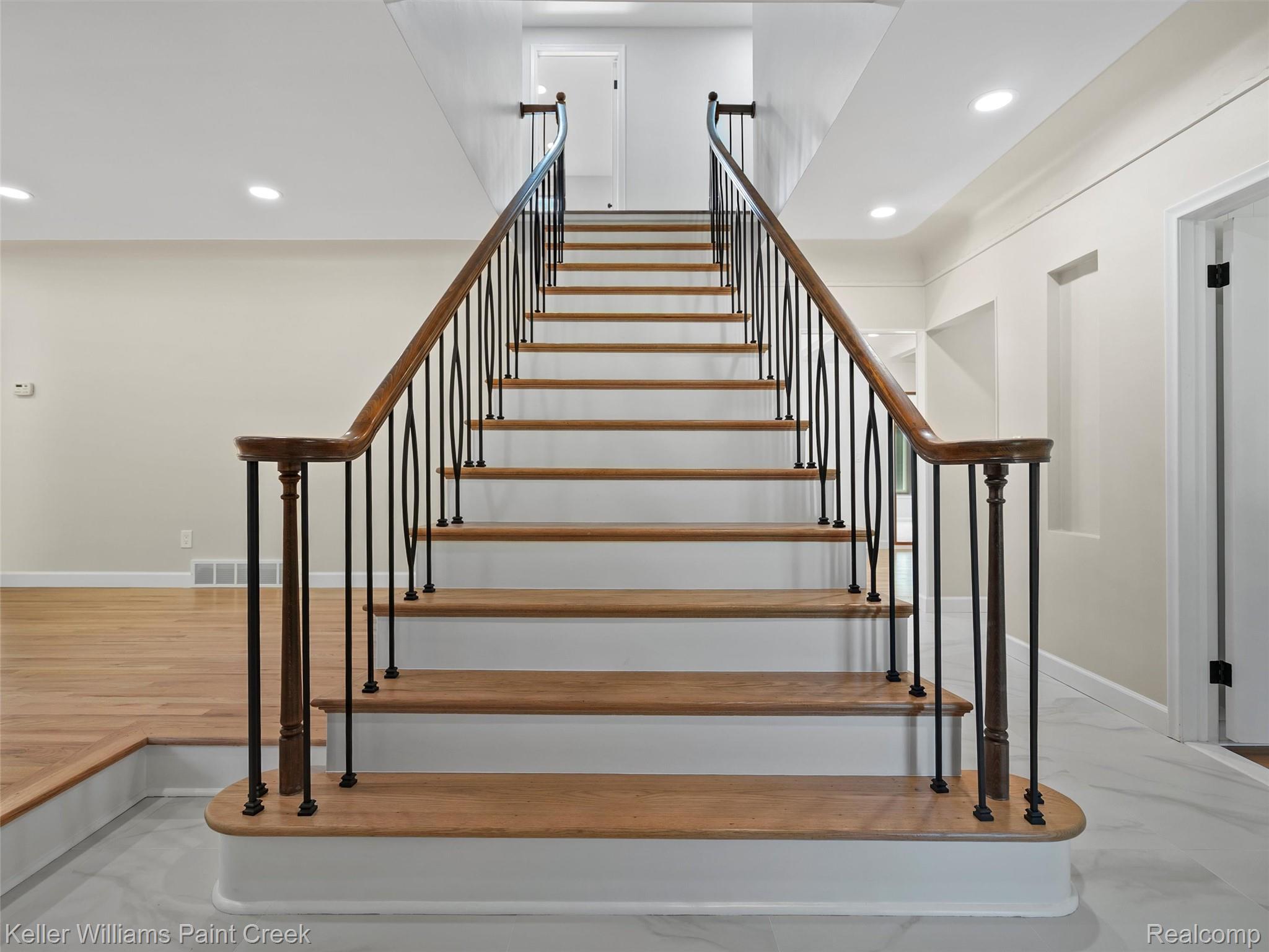 5925 Oakland Valley Drive