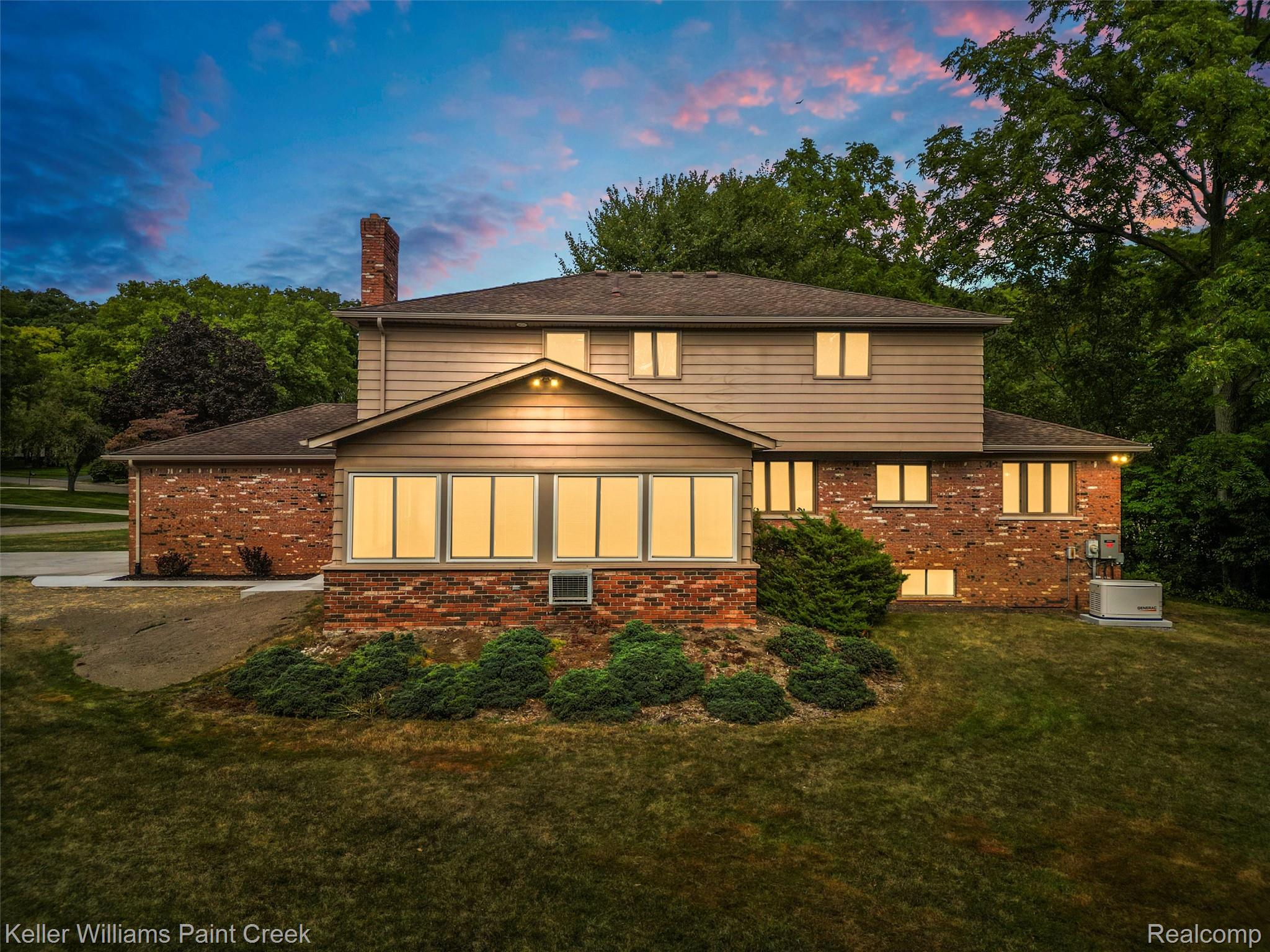 5925 Oakland Valley Drive