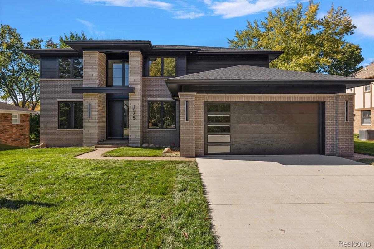 1545 Tiverton Trail Drive