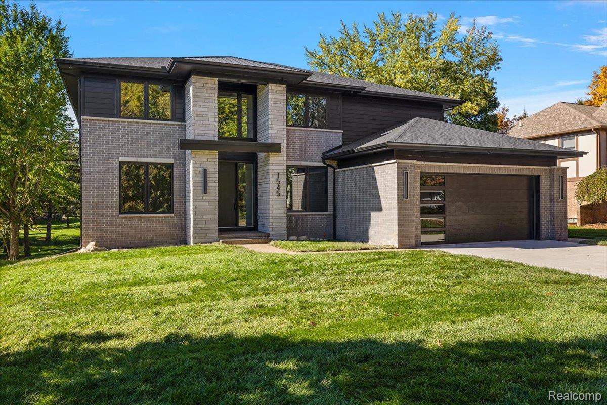 1545 Tiverton Trail Drive