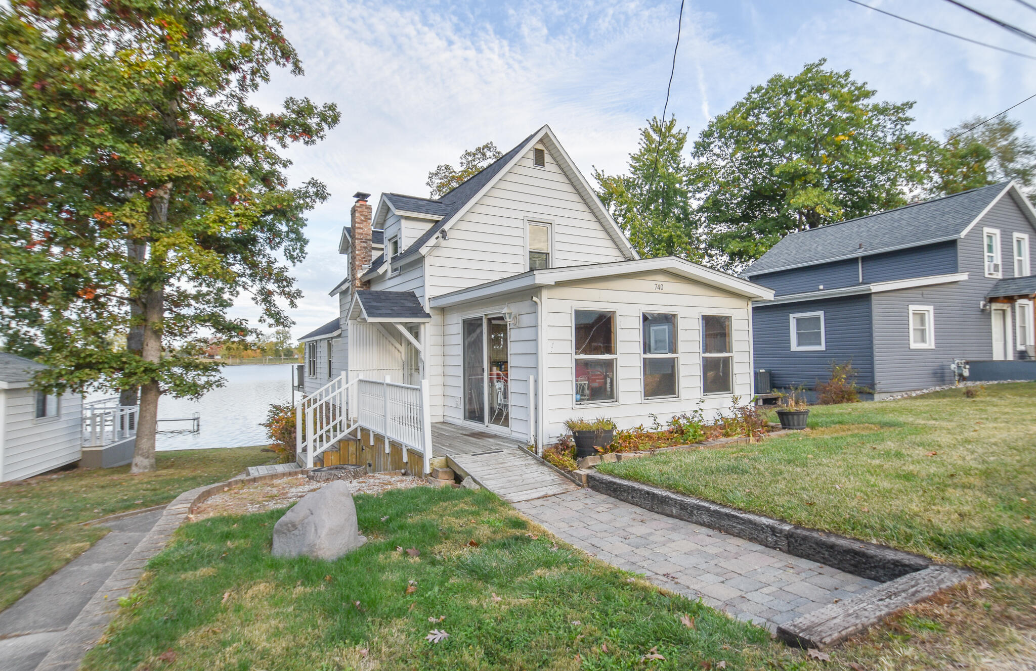 740 N Hawley Drive