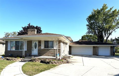 29242 Lorraine Court Warren City MI 48093