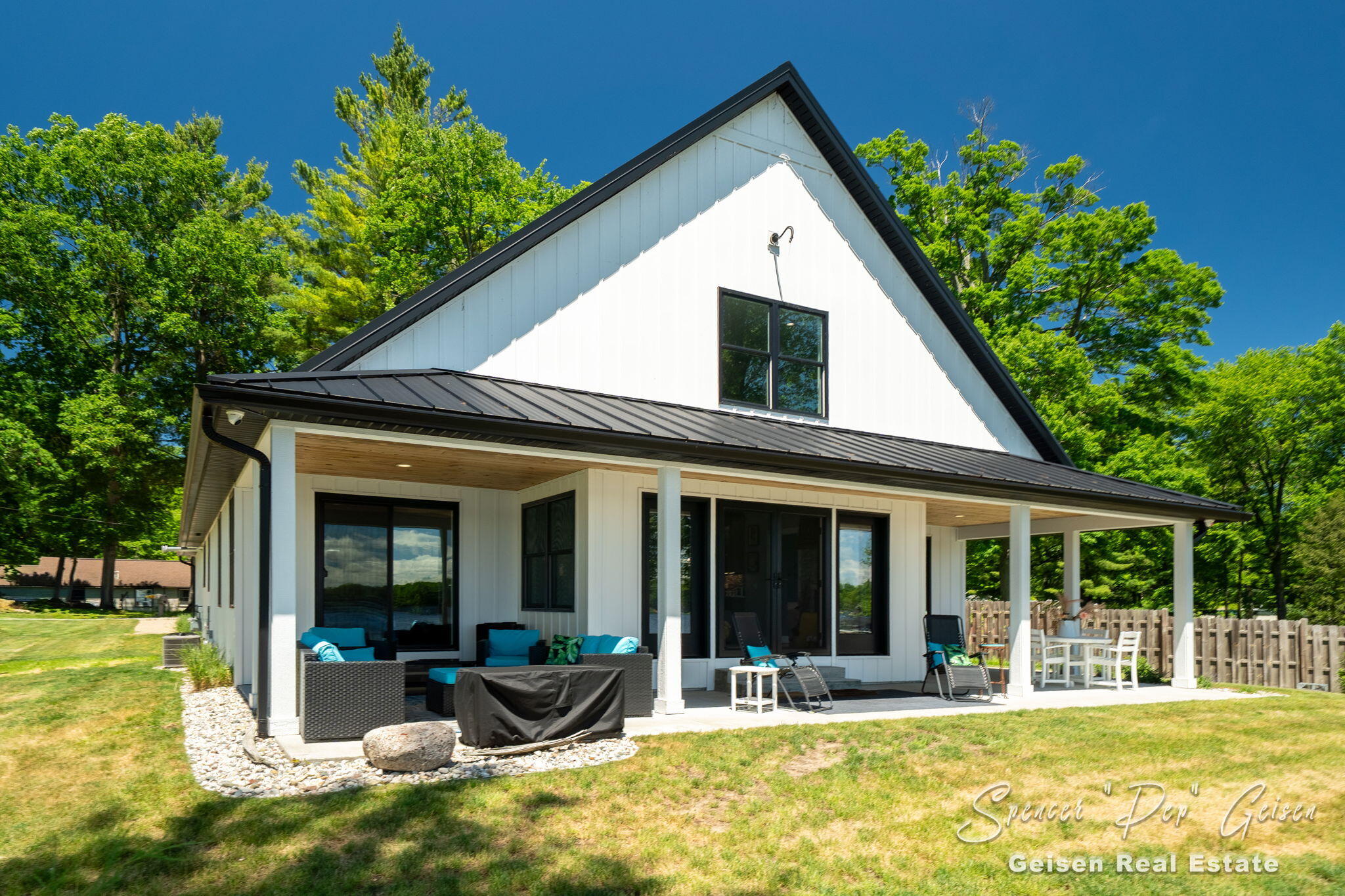 1022 S Woodland Drive