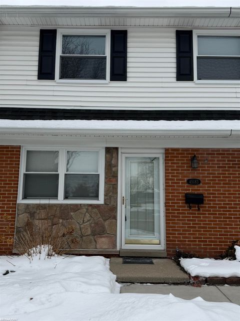 45183 Kensington Street Utica City MI 48317