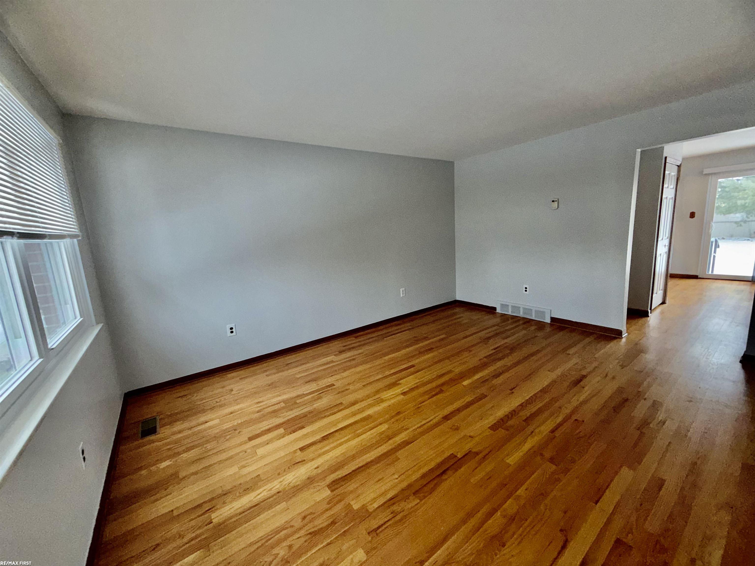 45183 Kensington Street