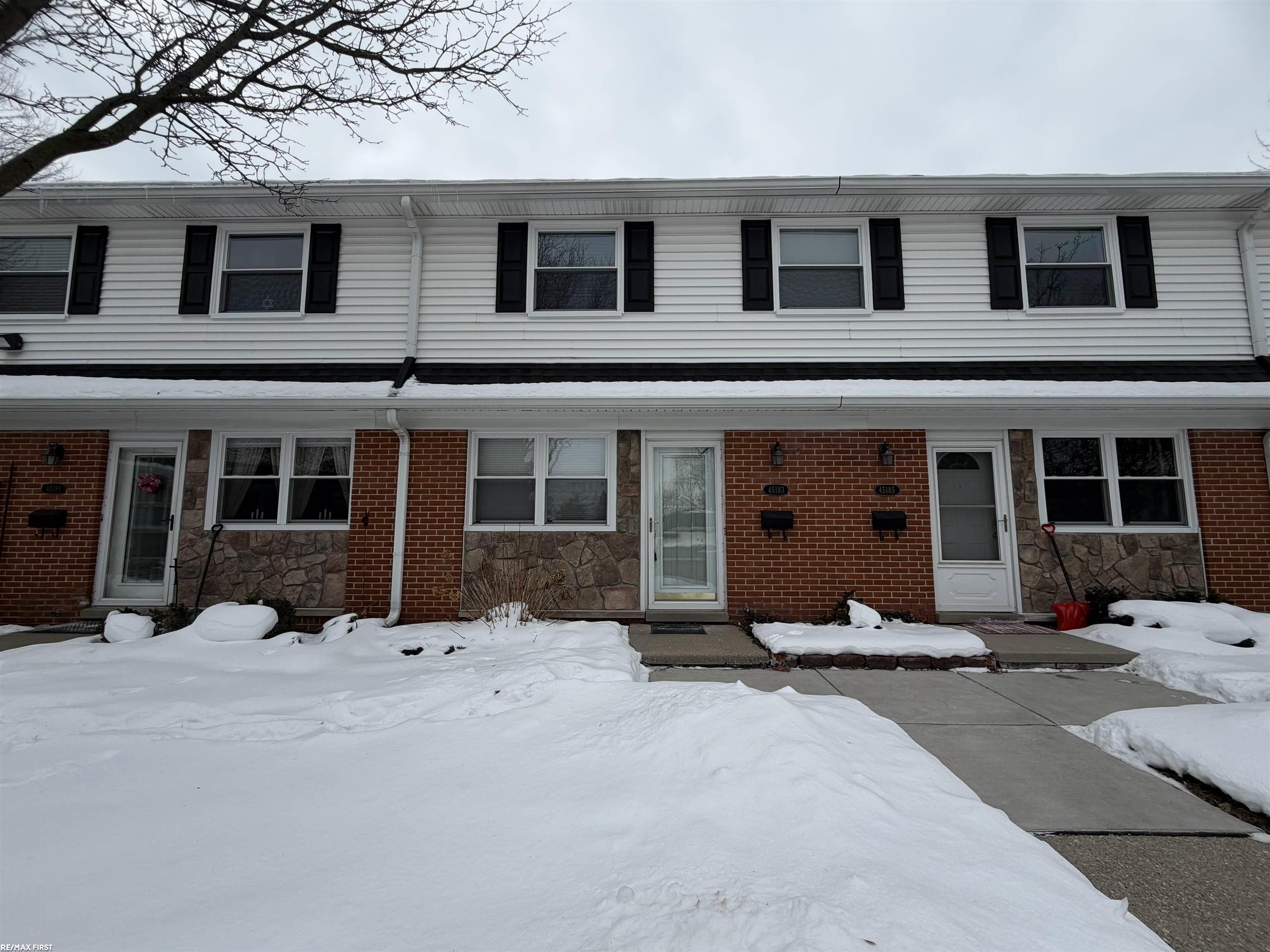 45183 Kensington Street