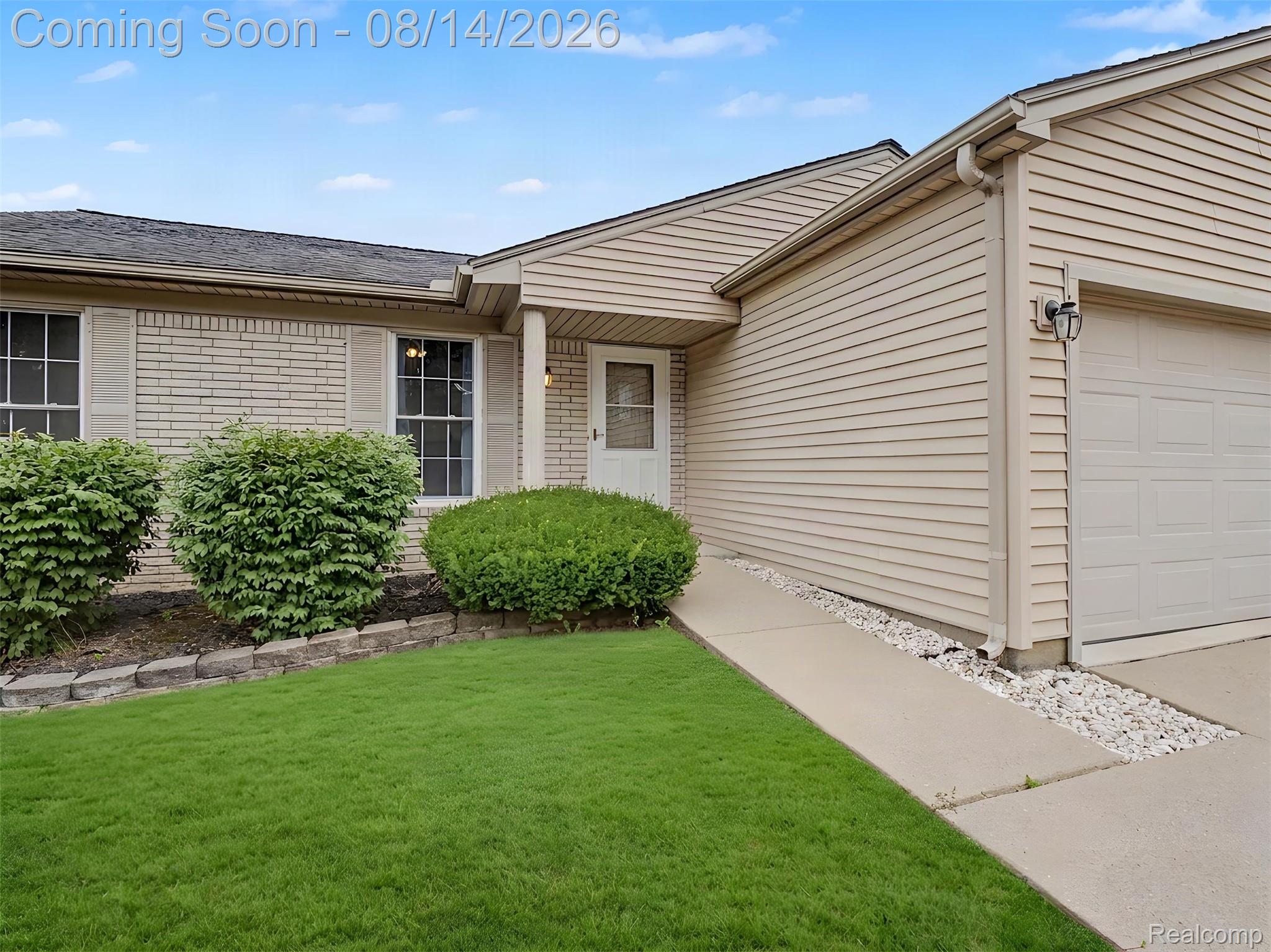 24720 Kings Pointe