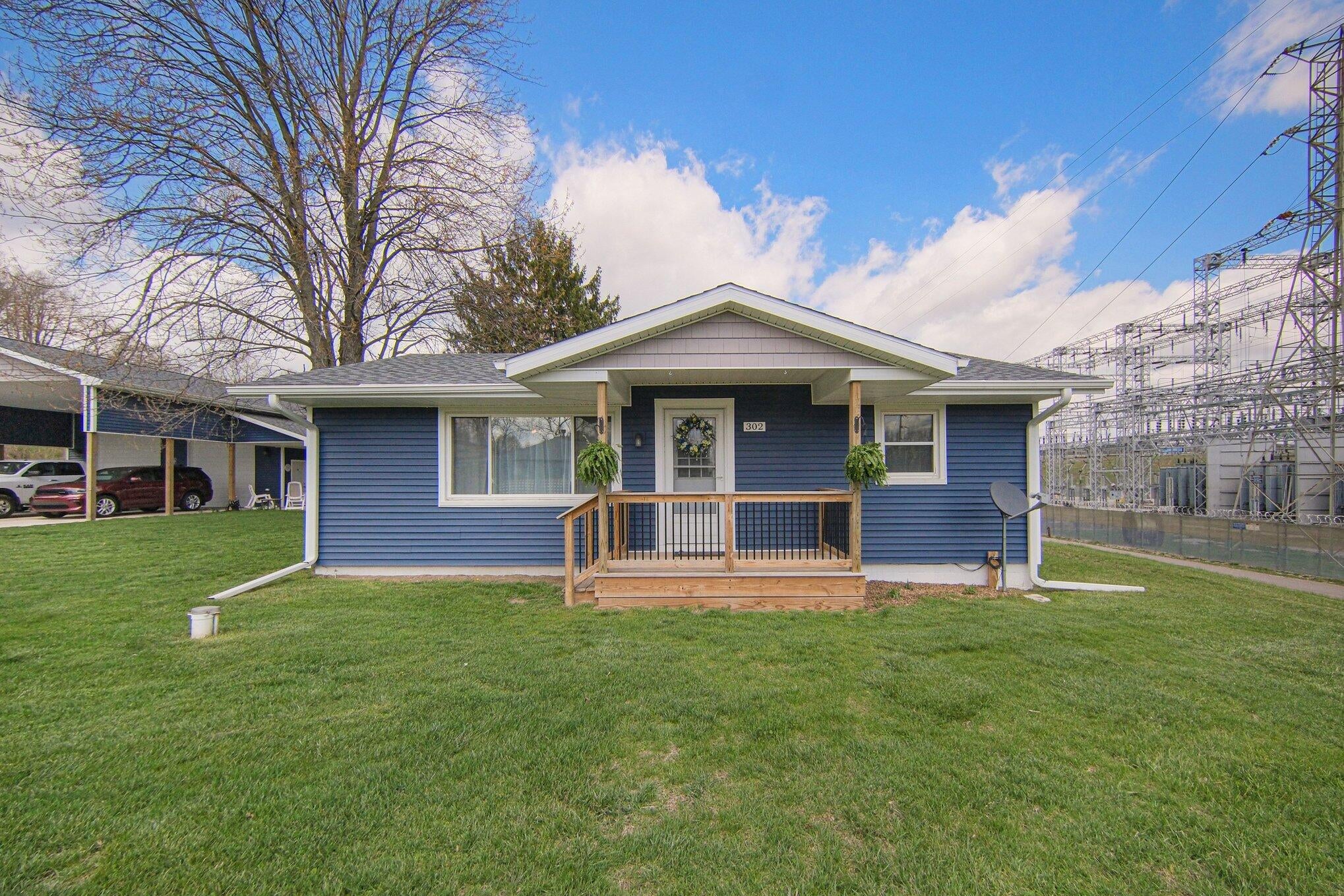 302 Hillsdale Street