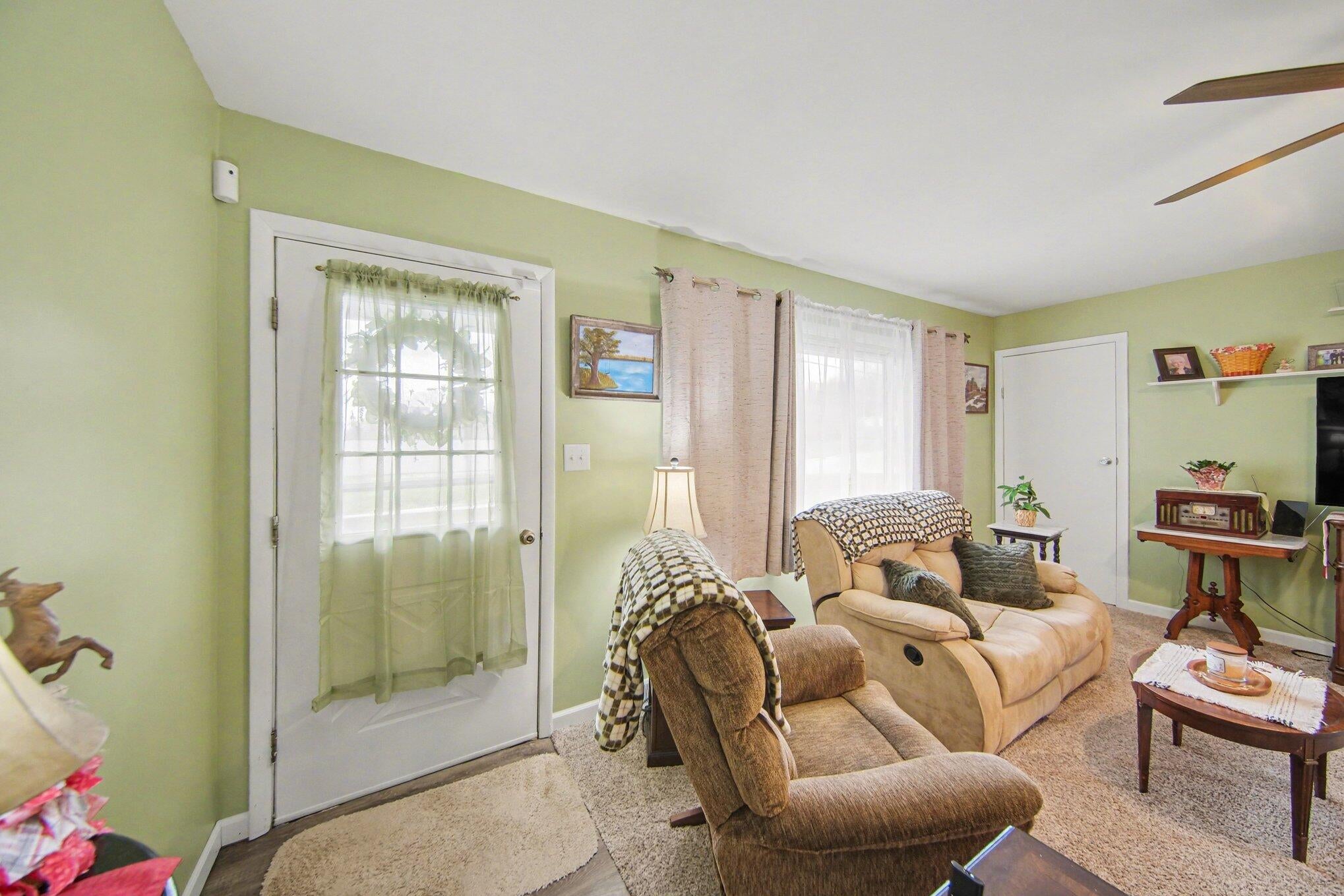302 Hillsdale Street