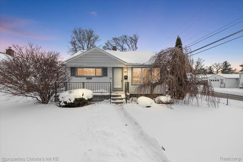 23704 Hazelwood Avenue Hazel Park City MI 48030