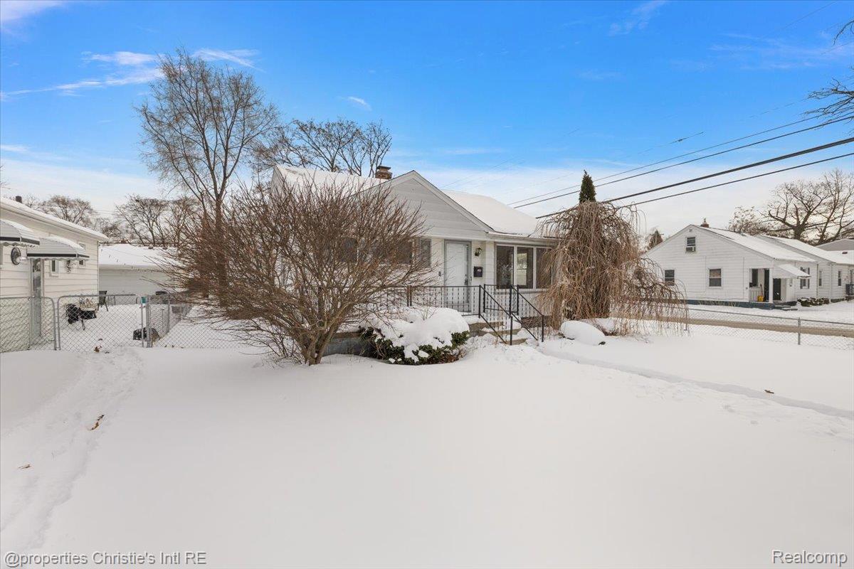 23704 Hazelwood Avenue