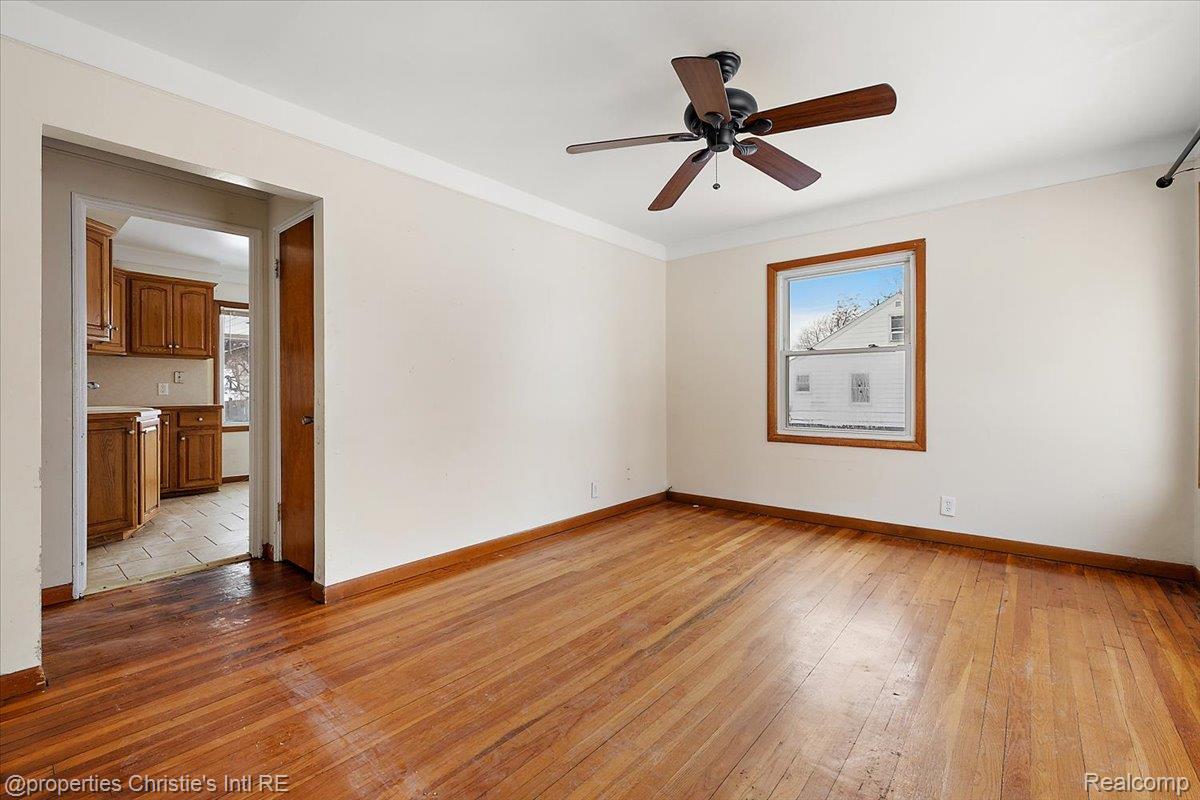 23704 Hazelwood Avenue