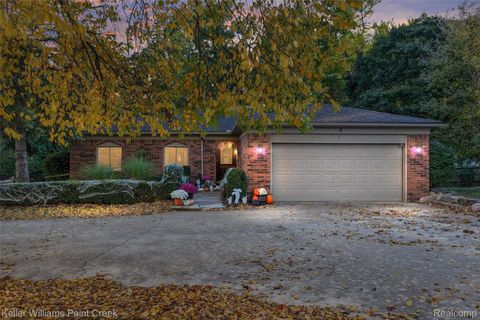 912 E Gunn Road Oakland Charter Township MI 48306