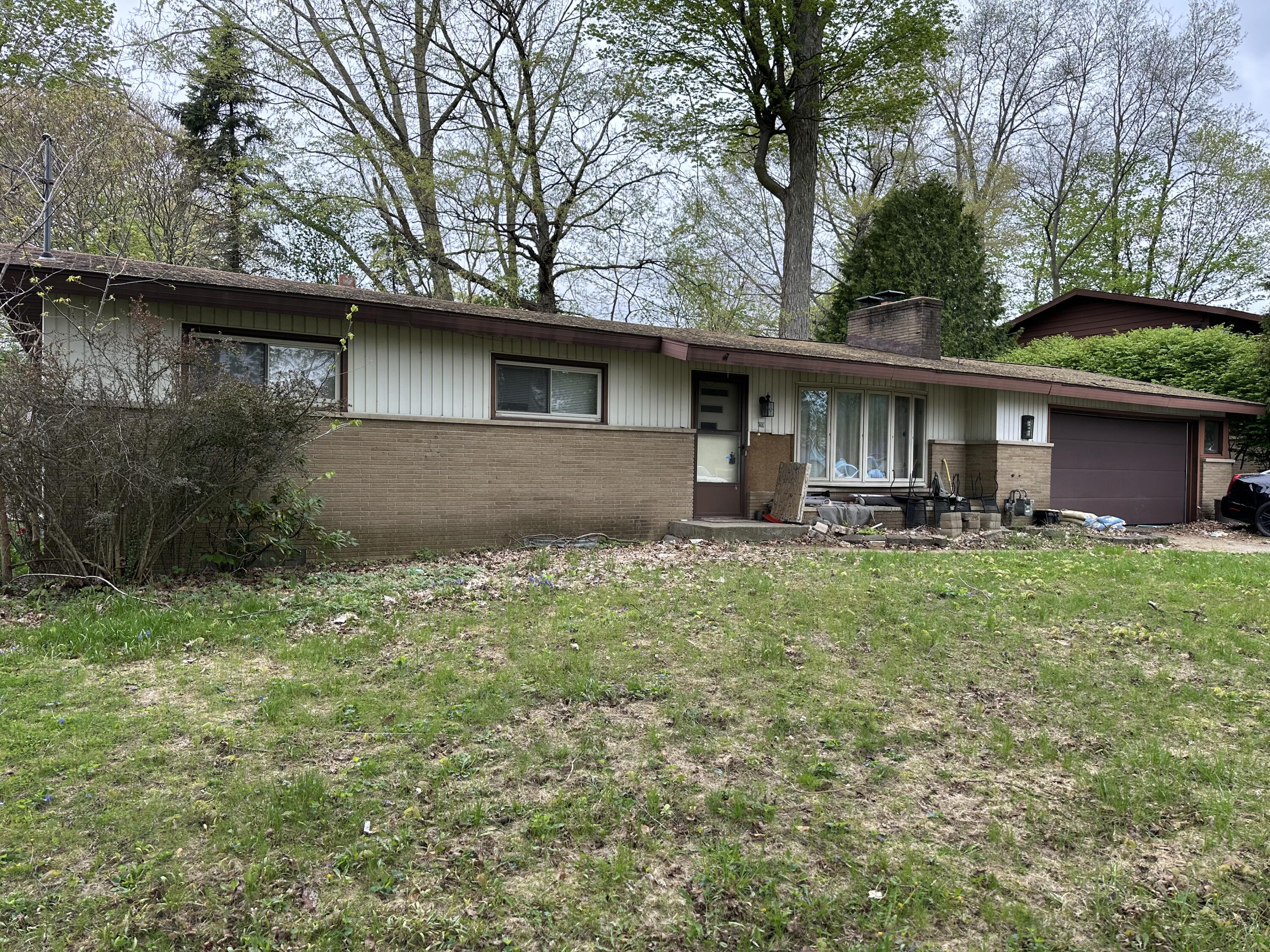 1575 Mullins Avenue NW