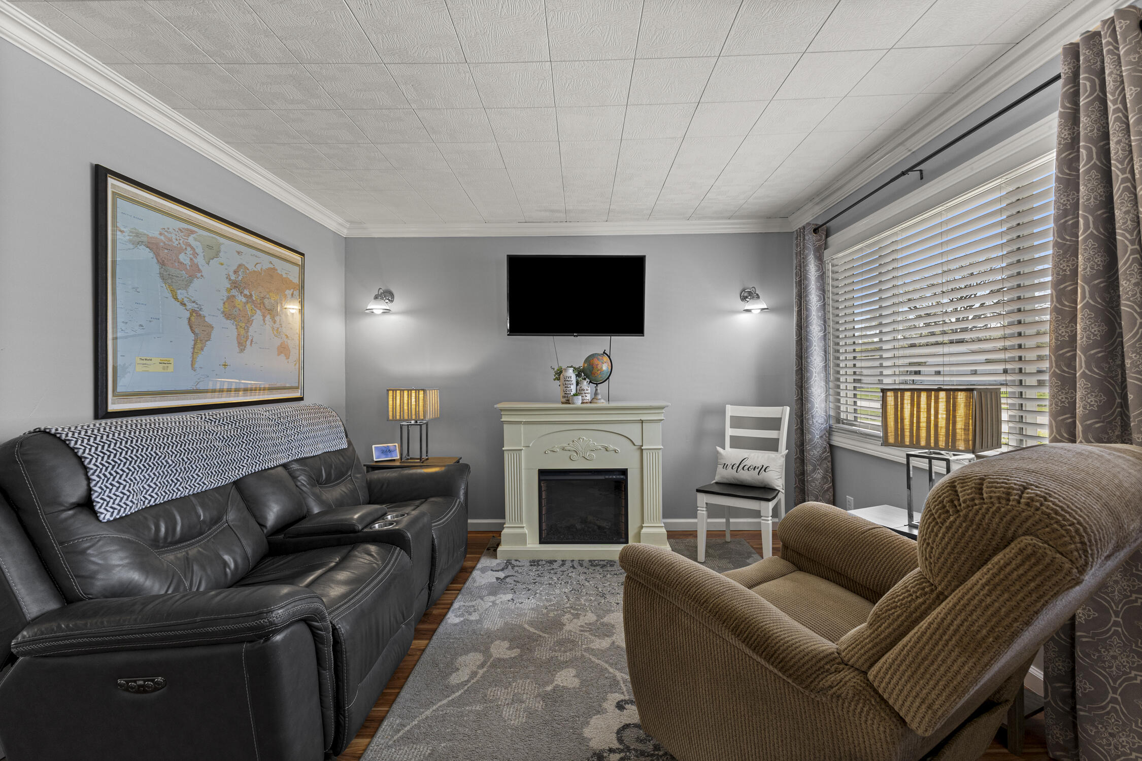 7205 Cherokee Street