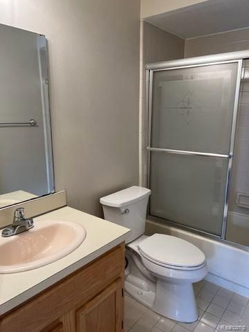 Fraser, Michigan 48026, United States, 2 Bedrooms Bedrooms, ,2 BathroomsBathrooms,Residential,Active,92014