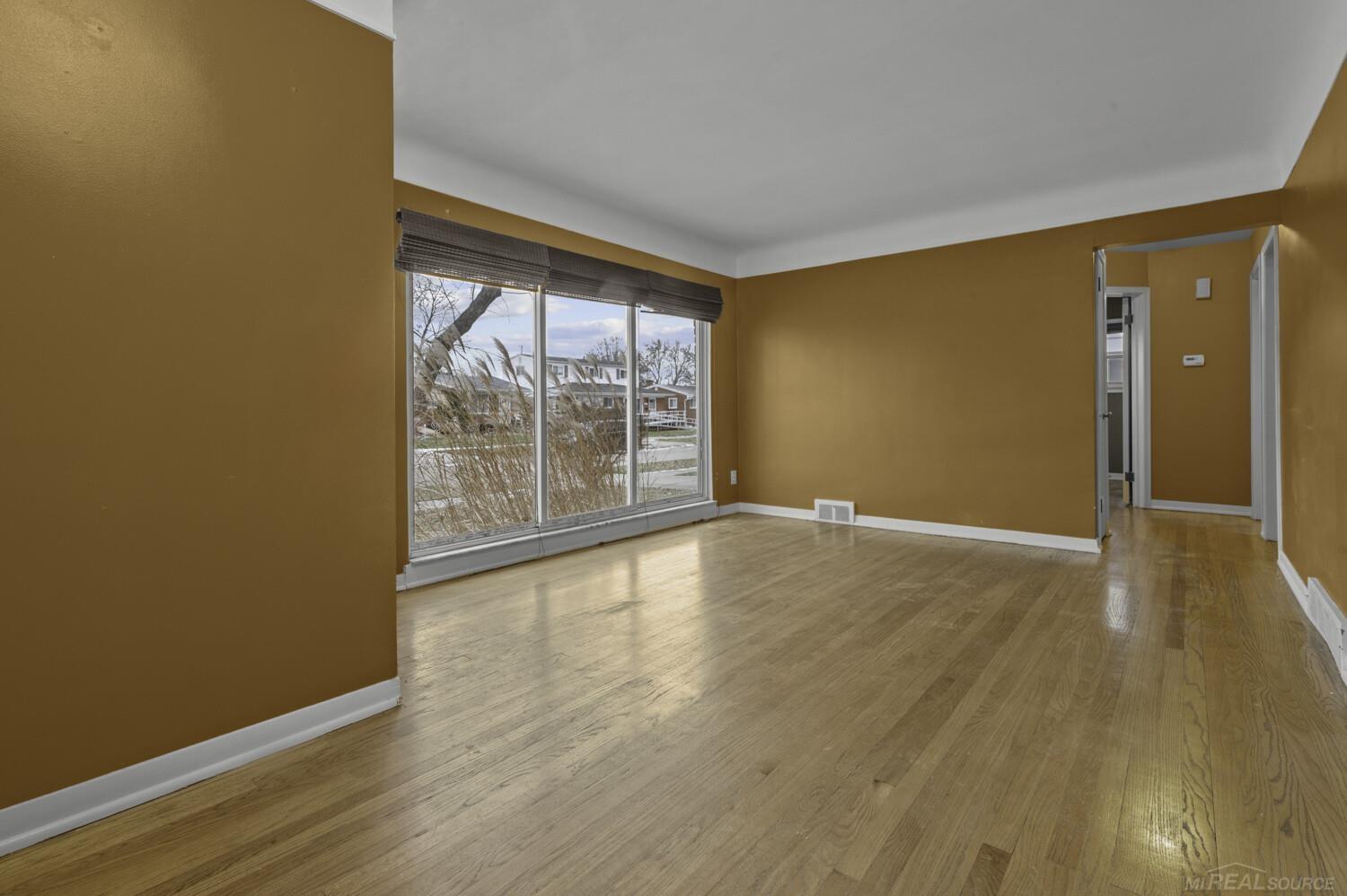 21431 Lakebreeze Street